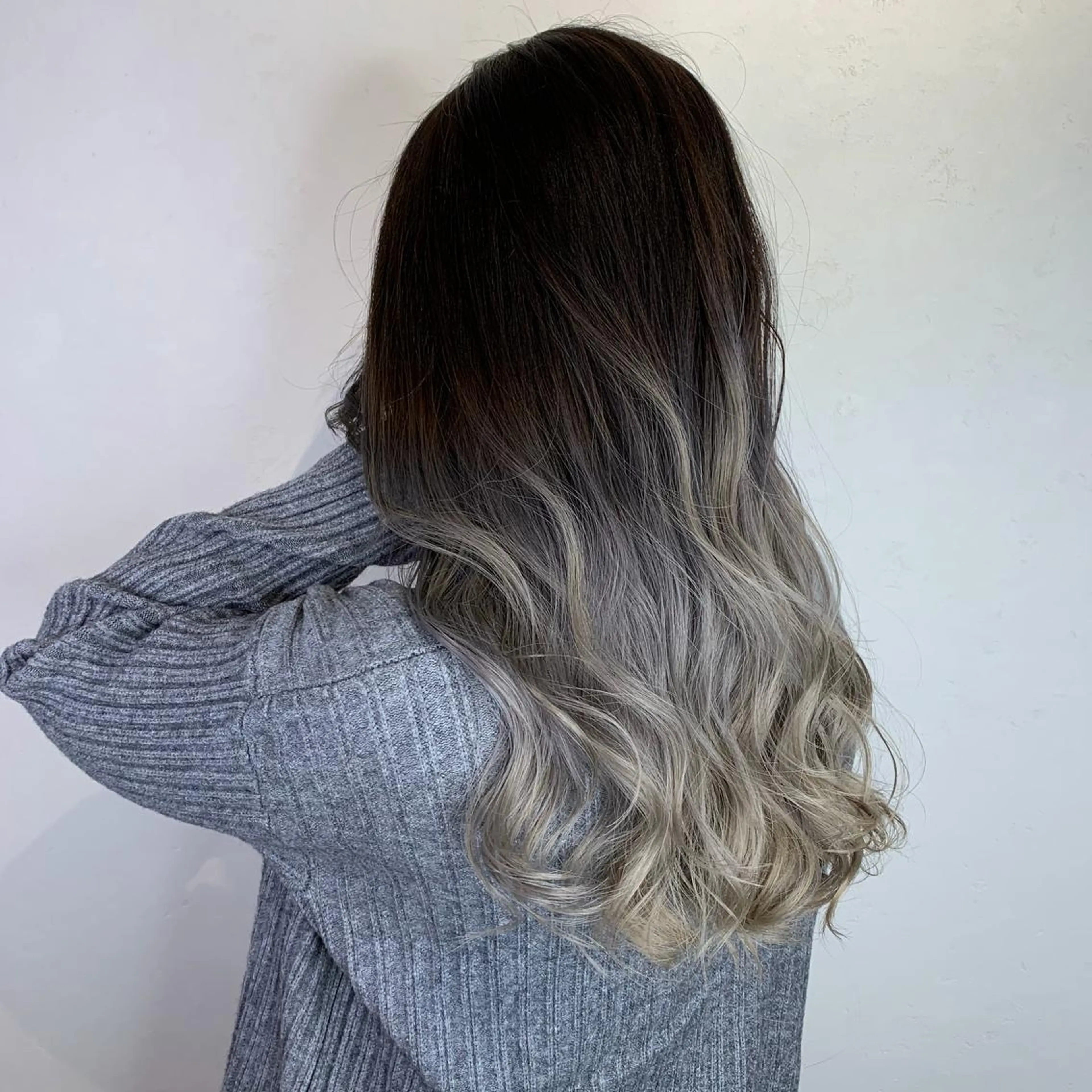 ロング ヘアカラー トリートメント _WHITE上本町店所属・_WHITE 上本町店のヘアスタイル