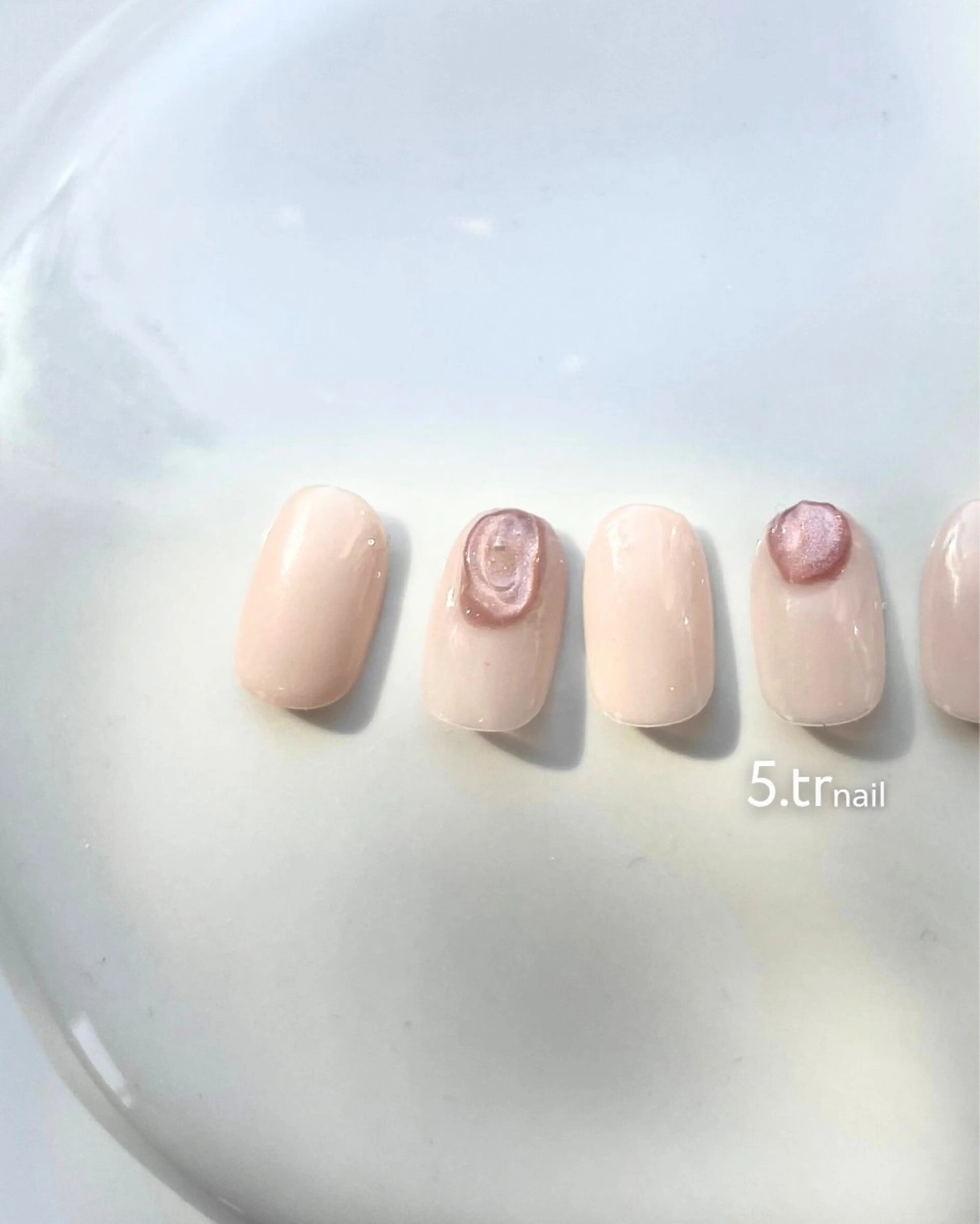 ネイル マグネットネイル ぷっくりネイル 5.tr_nail ｺﾞﾄﾗﾈｲﾙのネイルデザイン