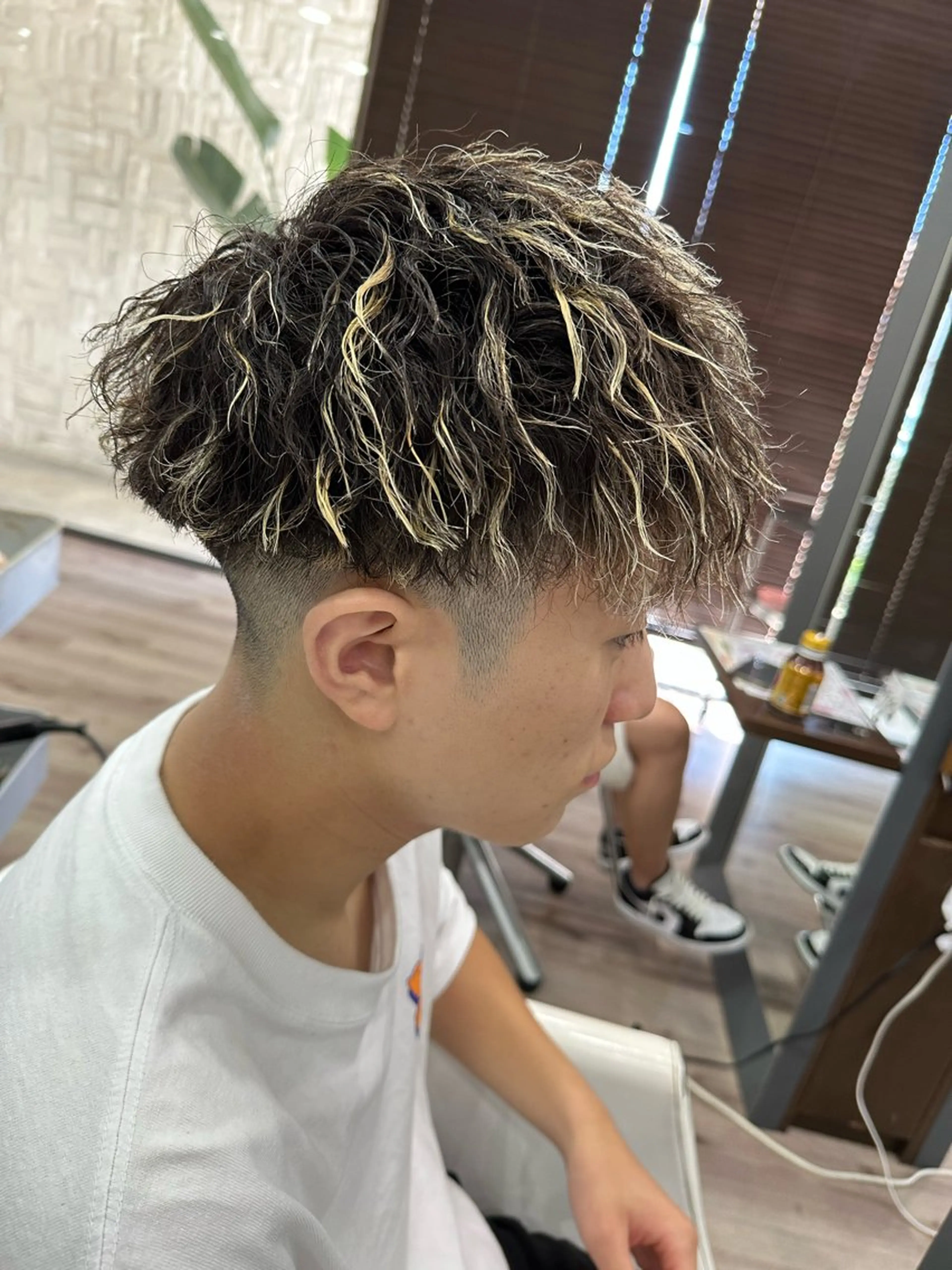 メンズ メンズハイライト 平林 弥斗のヘアスタイル