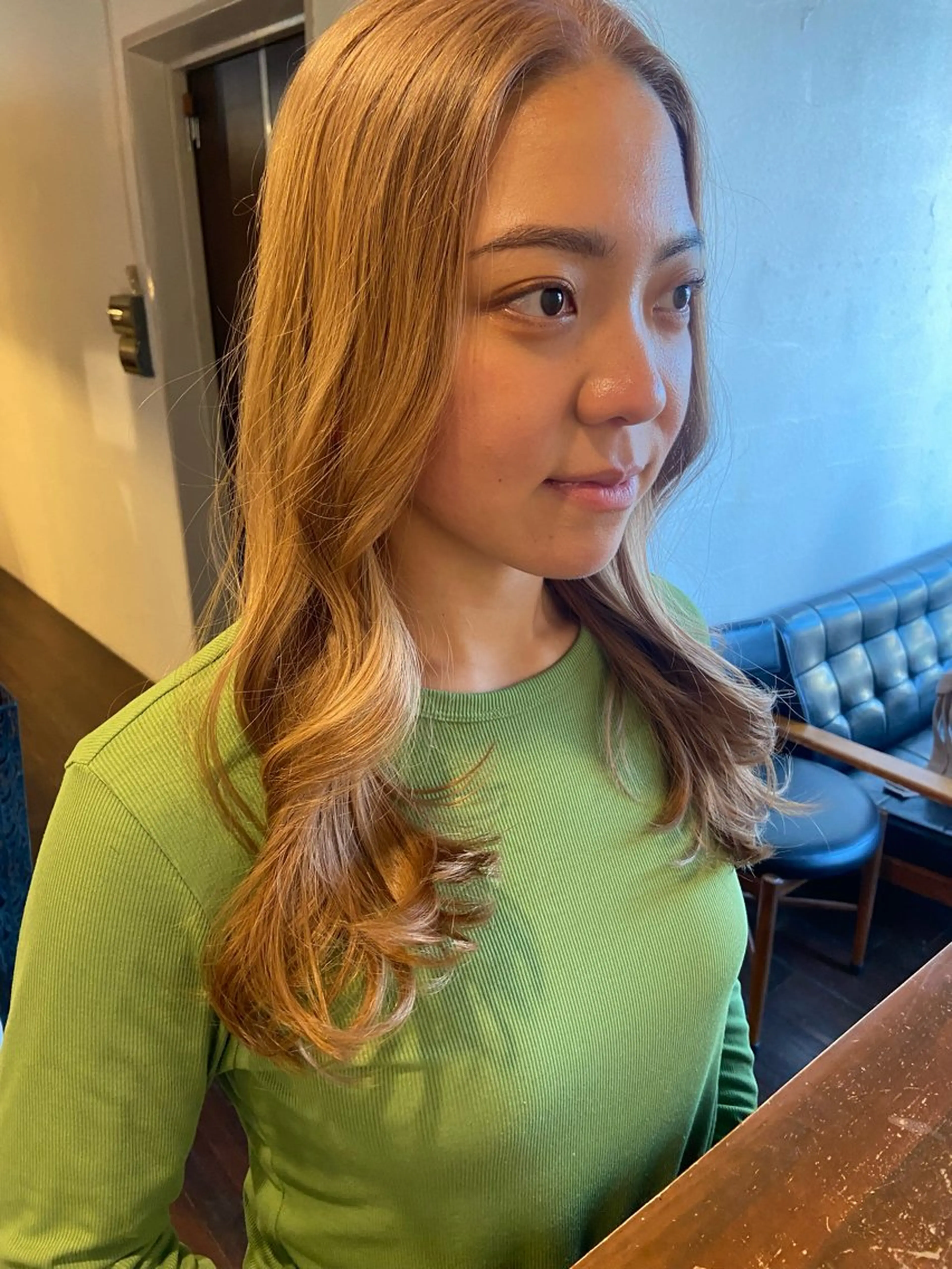 ロング カラー カット ヘアカラー トリートメント aW HAIRカンノ カナエのヘアスタイル