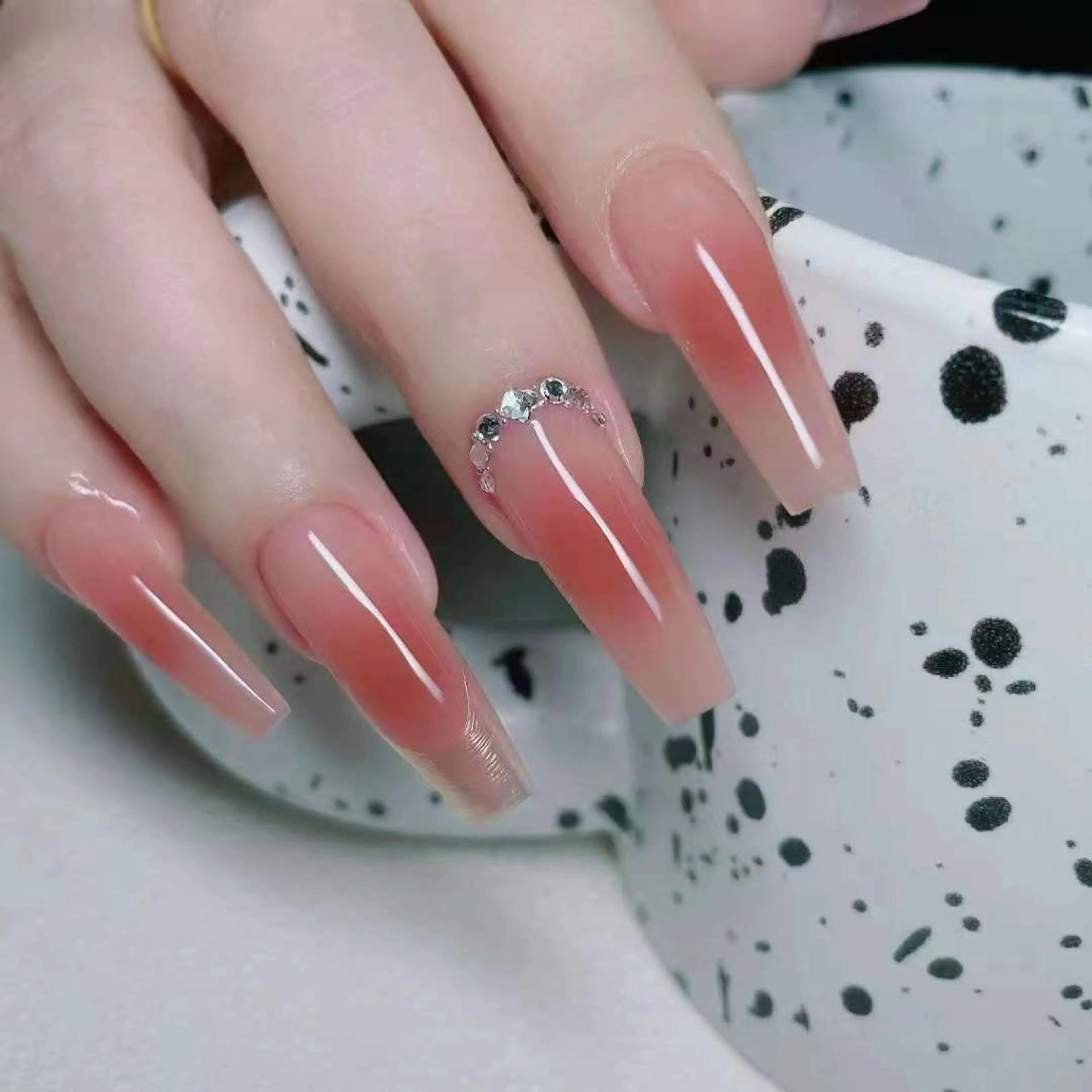 ネイル pink lady サロン・紬のネイルデザイン