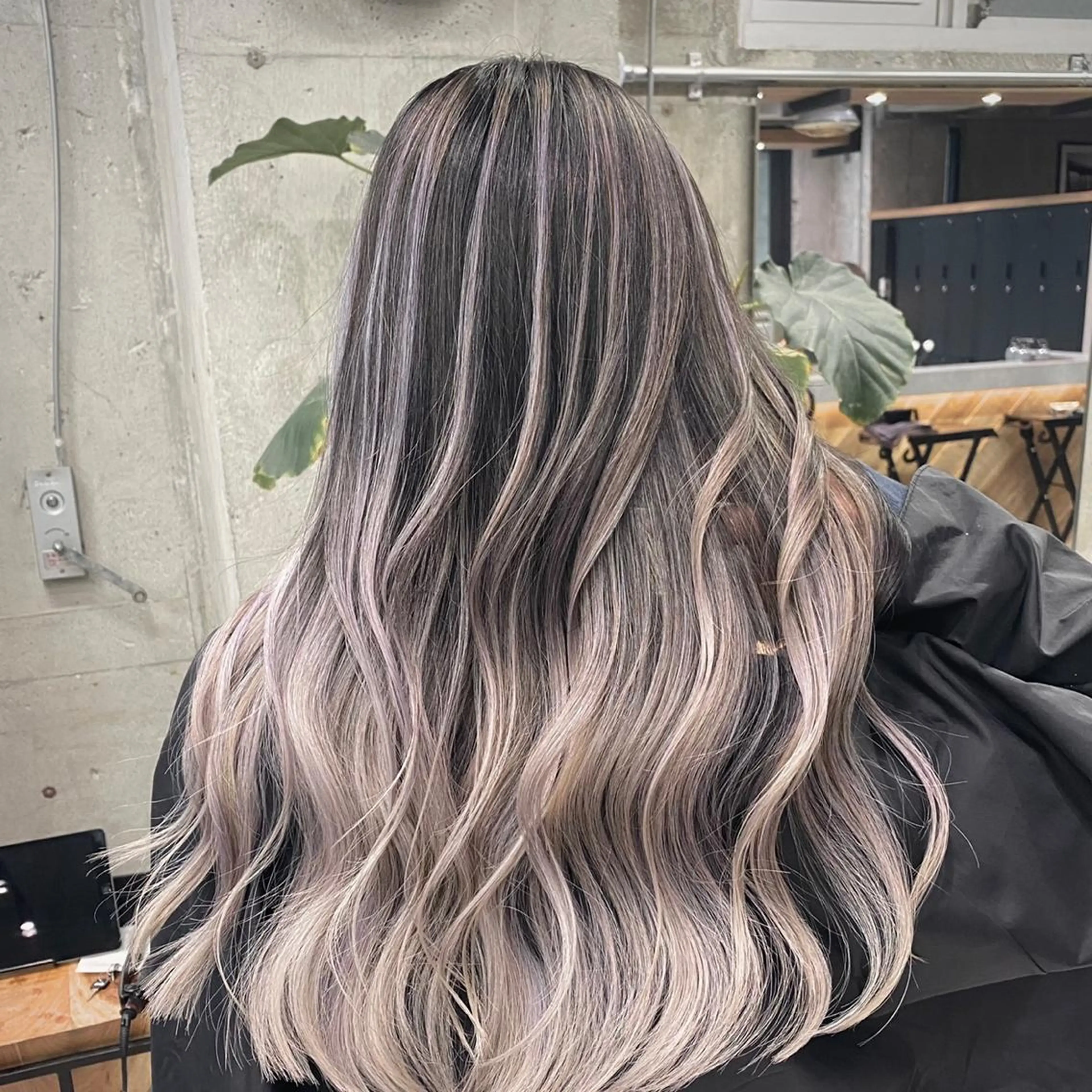 ロング カラー バレイヤージュ デザインカラー ハイライトカラー ハイライト レイヤーカット ヘアカラー 🌈透明感カラー ✨松田龍也🌈のヘアスタイル
