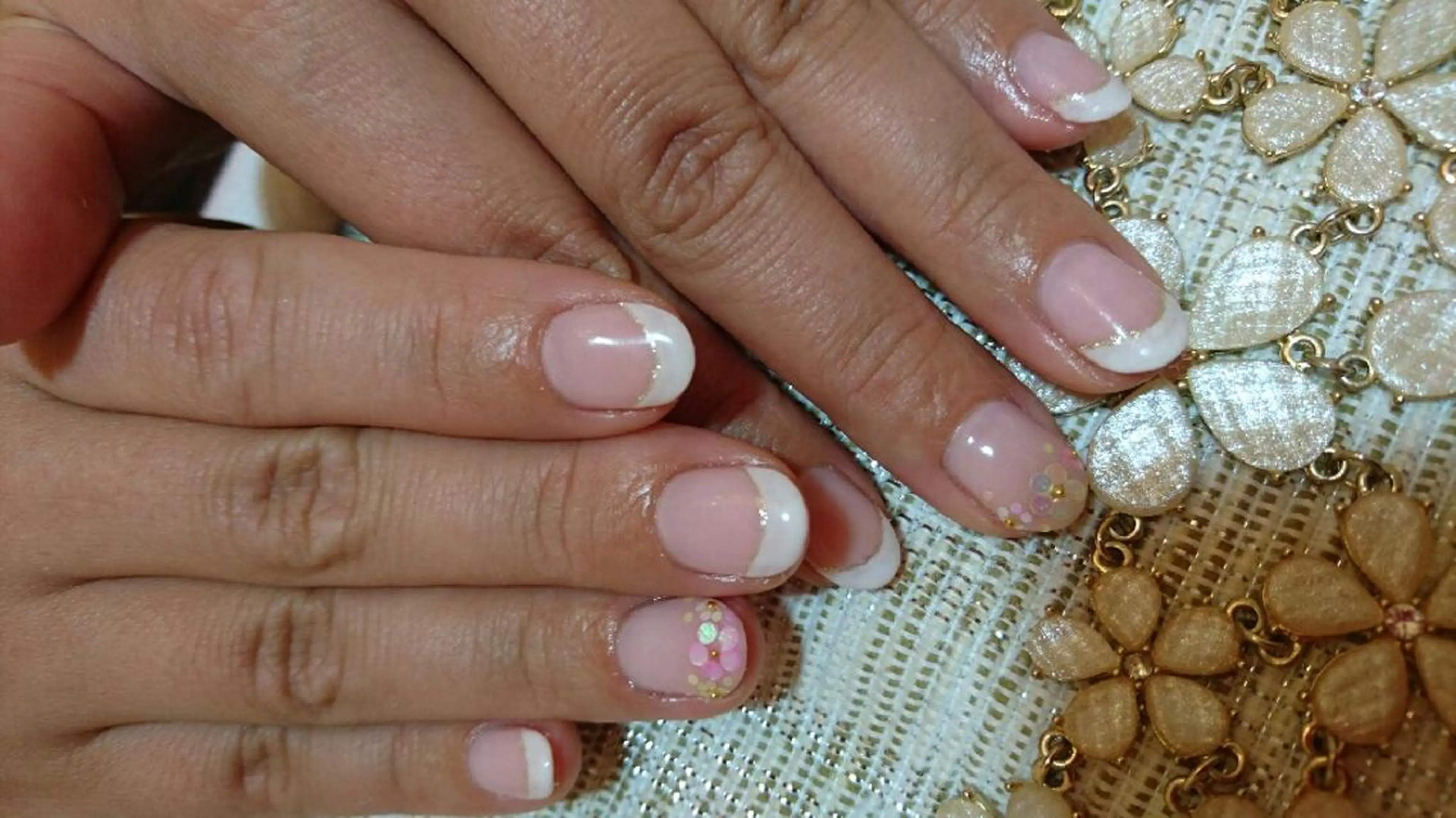 ショート ミディアム セミロング ロング カラー パーマ ヘアアレンジ メンズ ネイル プライベートサロン HA♥NAのマツエク・マツパデザイン