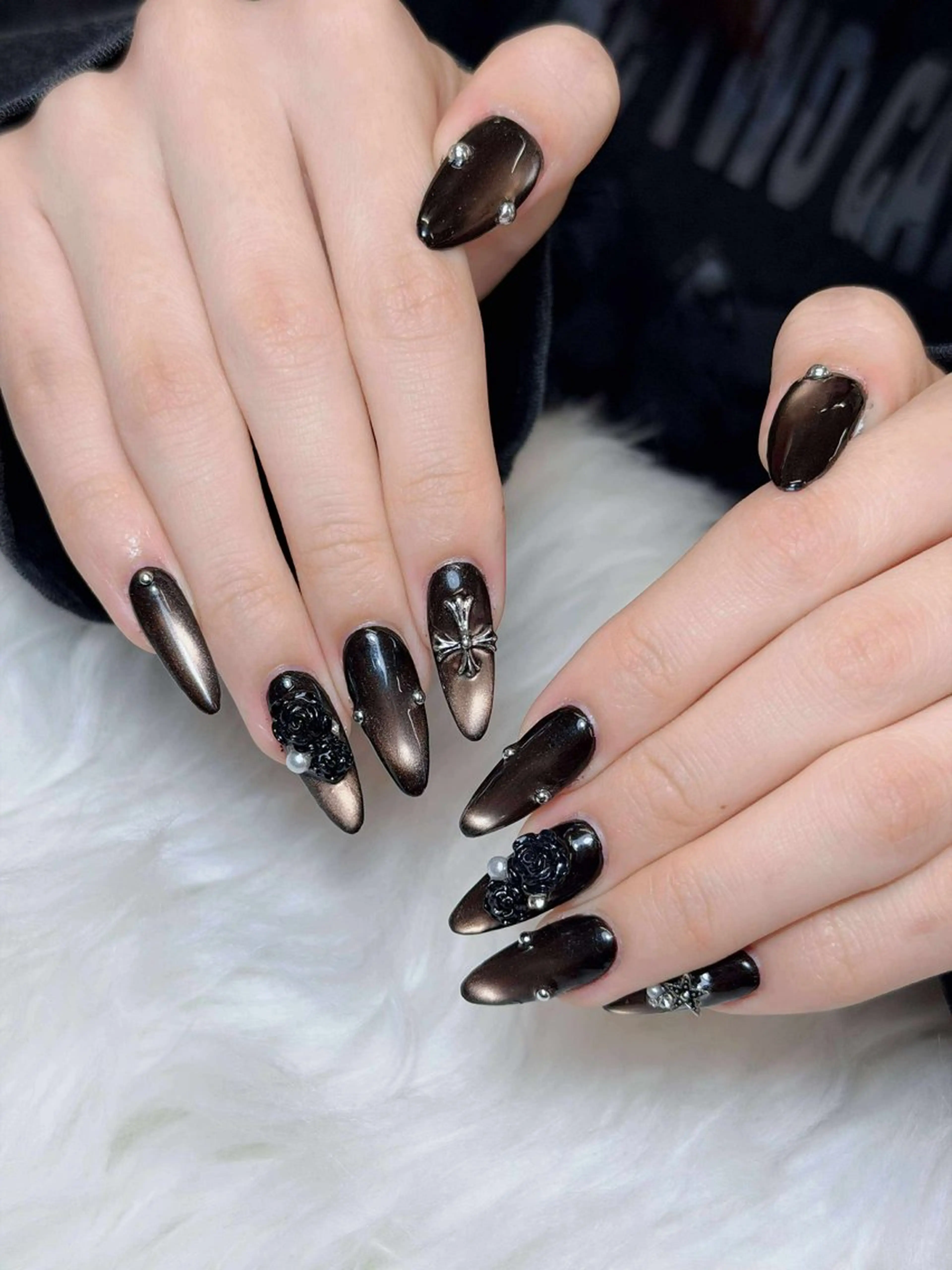 ネイル オーロラネイル チークネイル フットネイル フレンチネイル ハロウィン ハンドネイル Lumi Nail 新大久保3‘のネイルデザイン