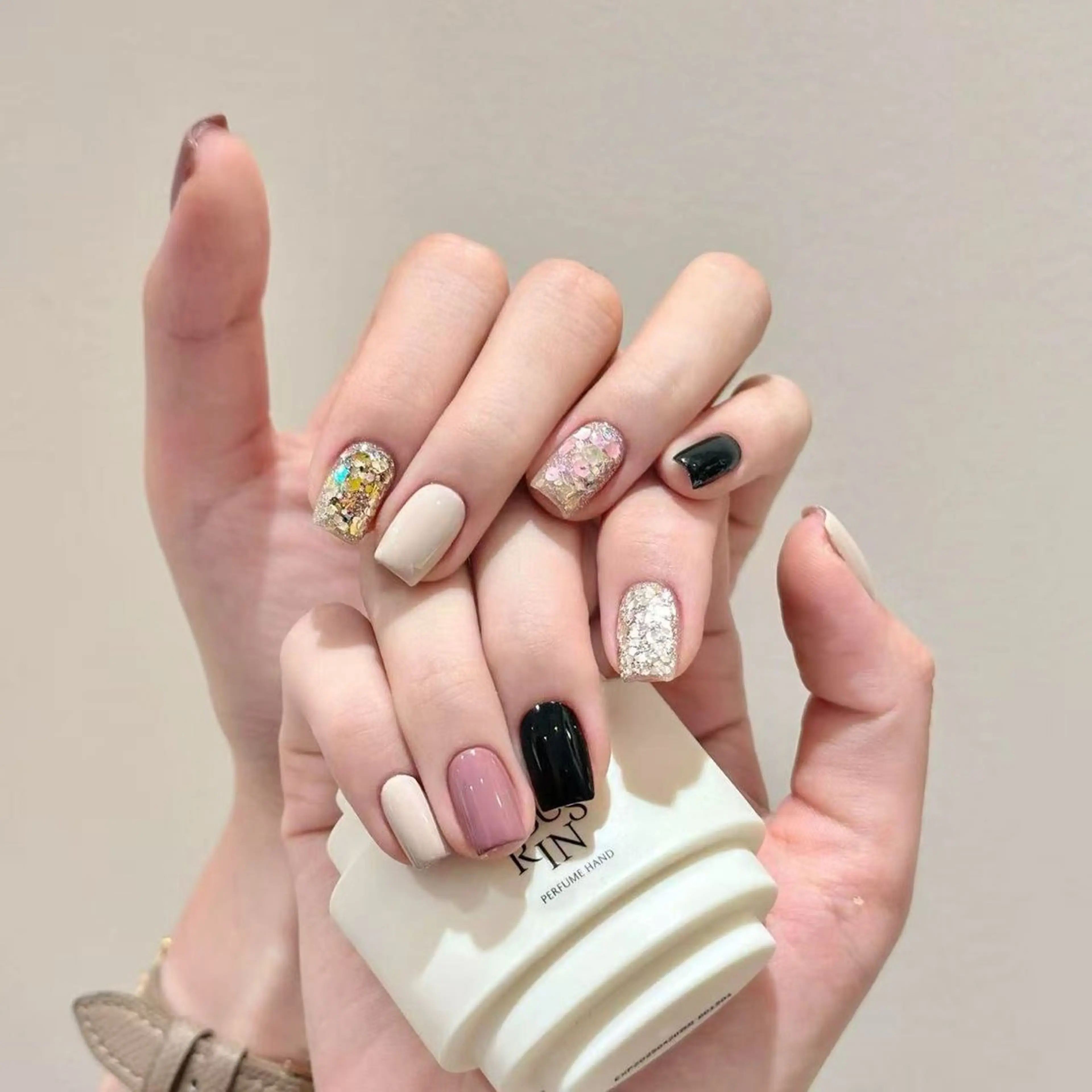 ネイル アートネイル 氷ネイル・うるうるネイル おそろいネイル ワンカラーネイル シンプルネイル ハンドネイル リセス 高田馬場のネイルデザイン