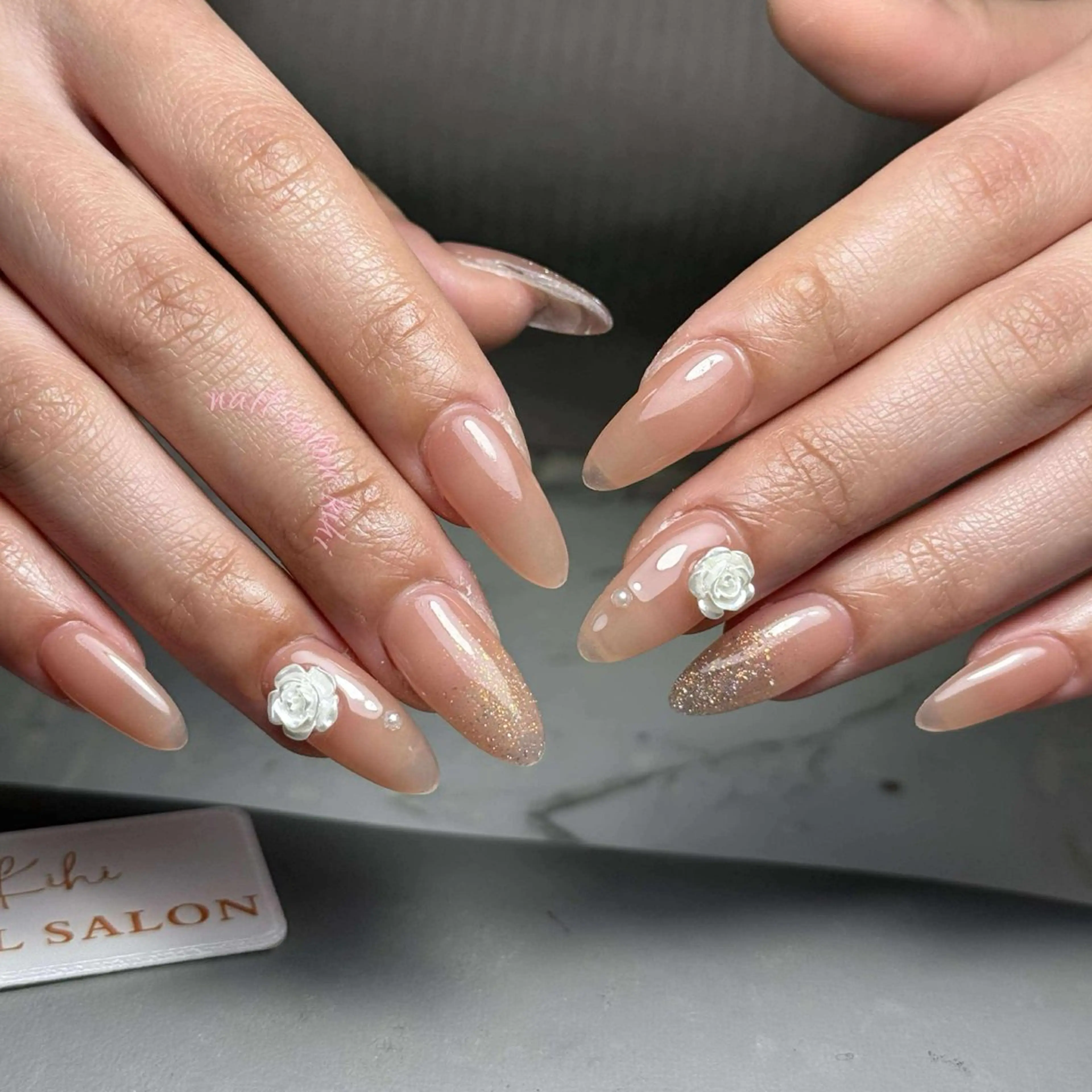 ネイル アートネイル フレンチネイル ジェルネイル グラデーション 韓国ネイル ハンドネイル さくら💮💮 【オフ無料】のネイルデザイン