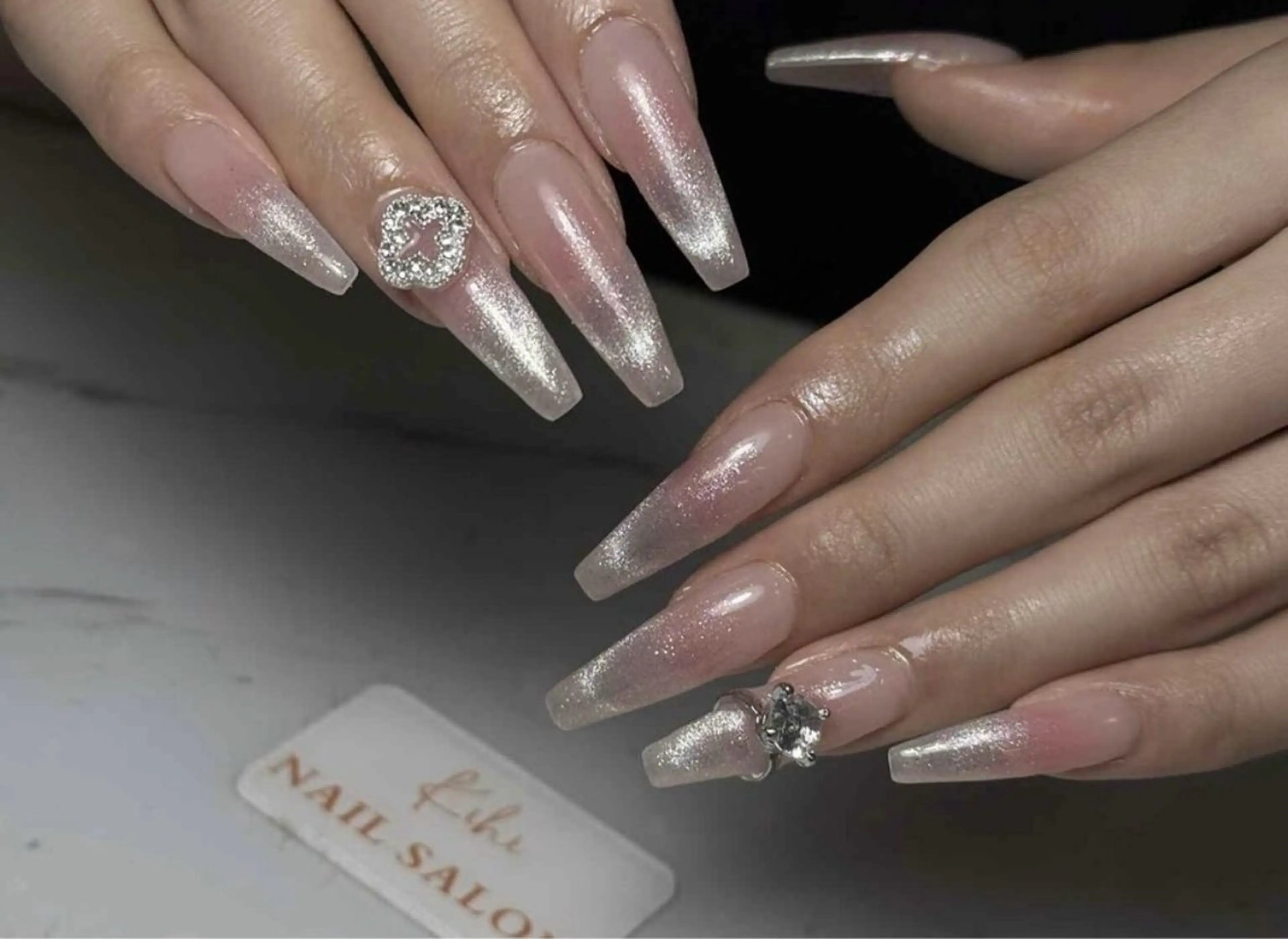 ネイル 林 Yunaのネイルデザイン