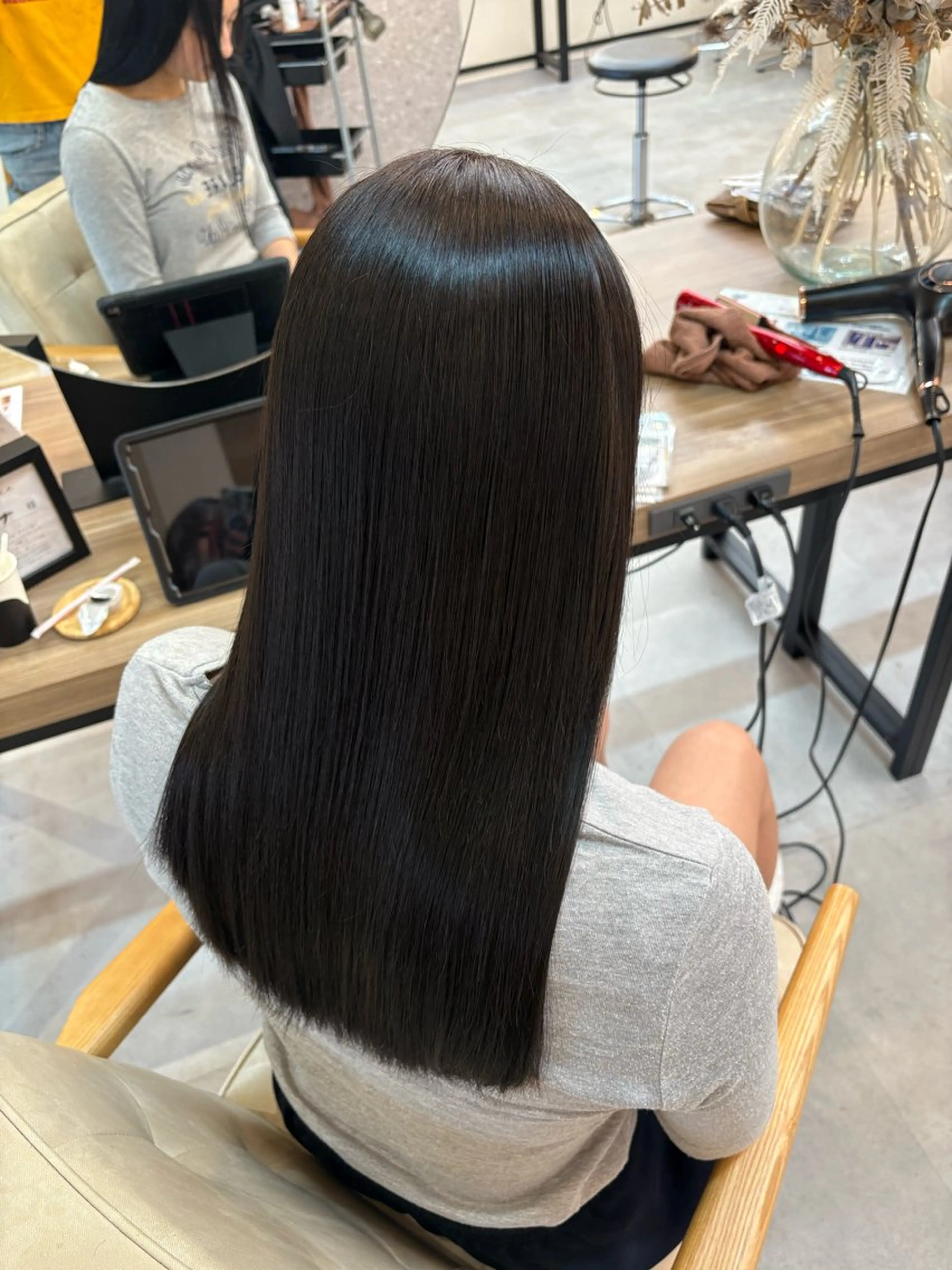 カラー 🧸艶ブリーチ/深み カラー🌺Noa🌺のヘアスタイル