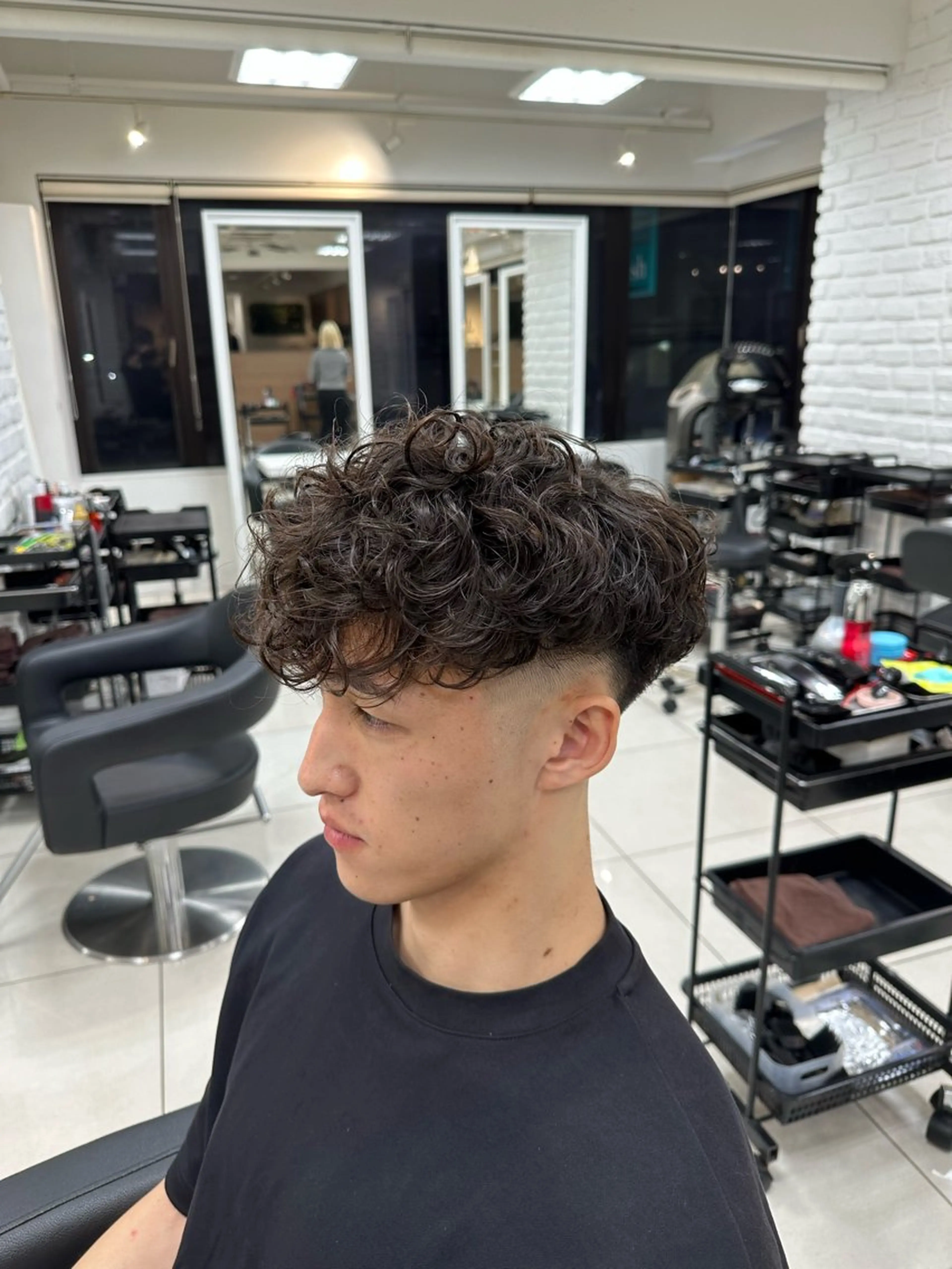 ショート パーマ メンズ スペインカール 外国人風カラー カット パーマ トリートメント フェザーパーマ職人 🪶ryosukeのヘアスタイル