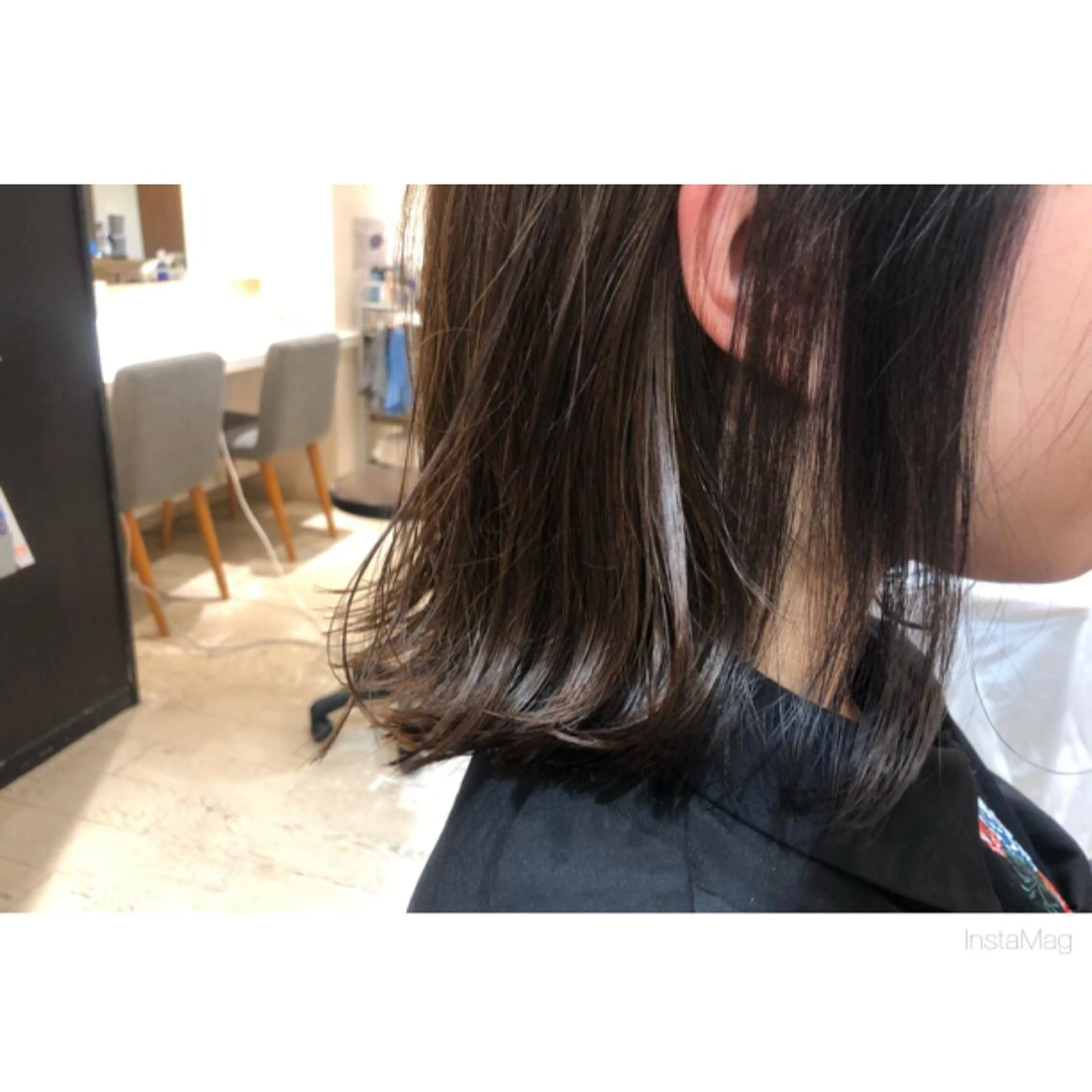 ミディアム カラー ブリーチ イヤリングカラー 縮毛矯正 岩間 香純のヘアスタイル