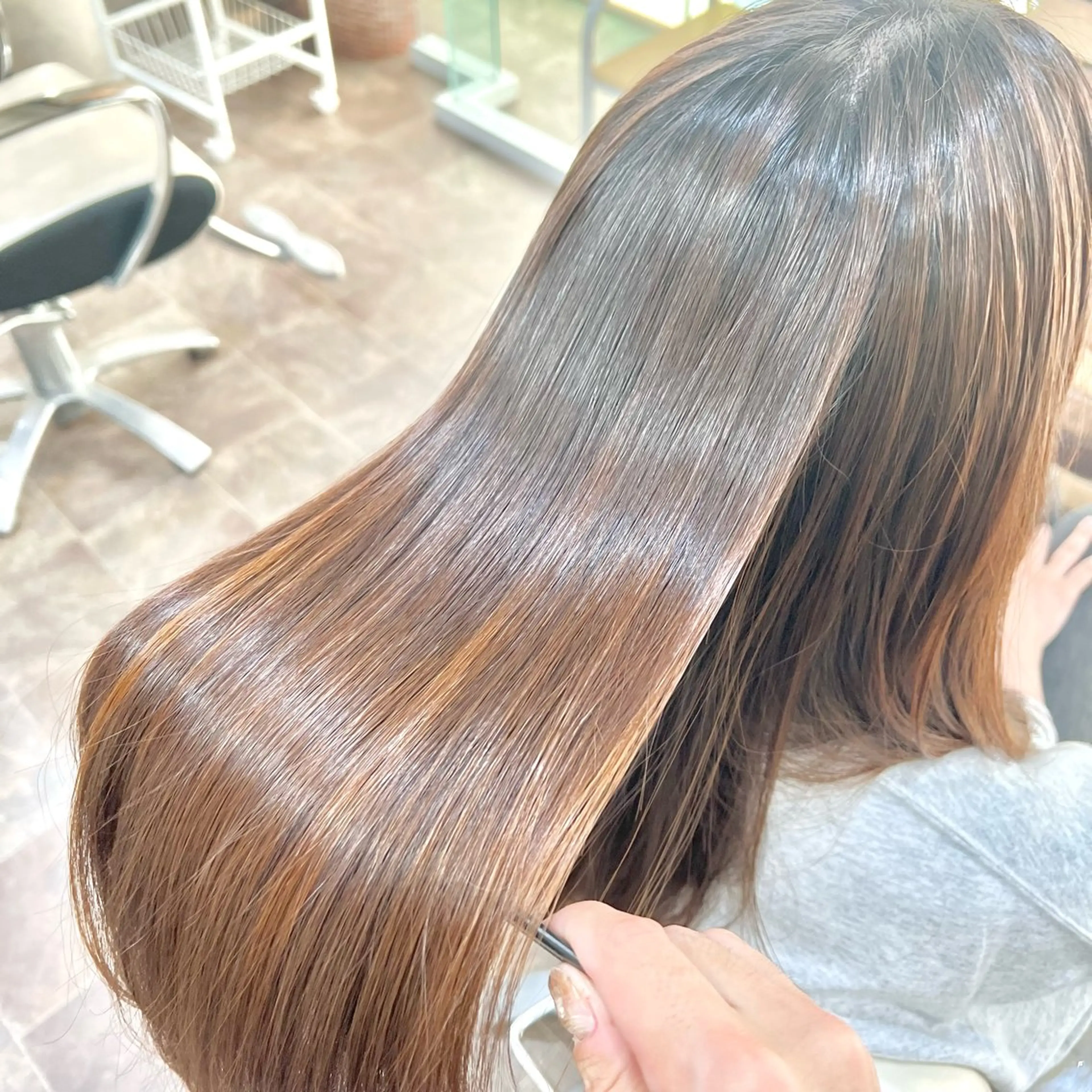 ロング 髪質改善 縮毛矯正 カット ヘアカラー 縮毛矯正 トリートメント スパークヘア所属・大人女性の縮毛矯正/ お手入れ簡単/馬渕樹のヘアスタイル