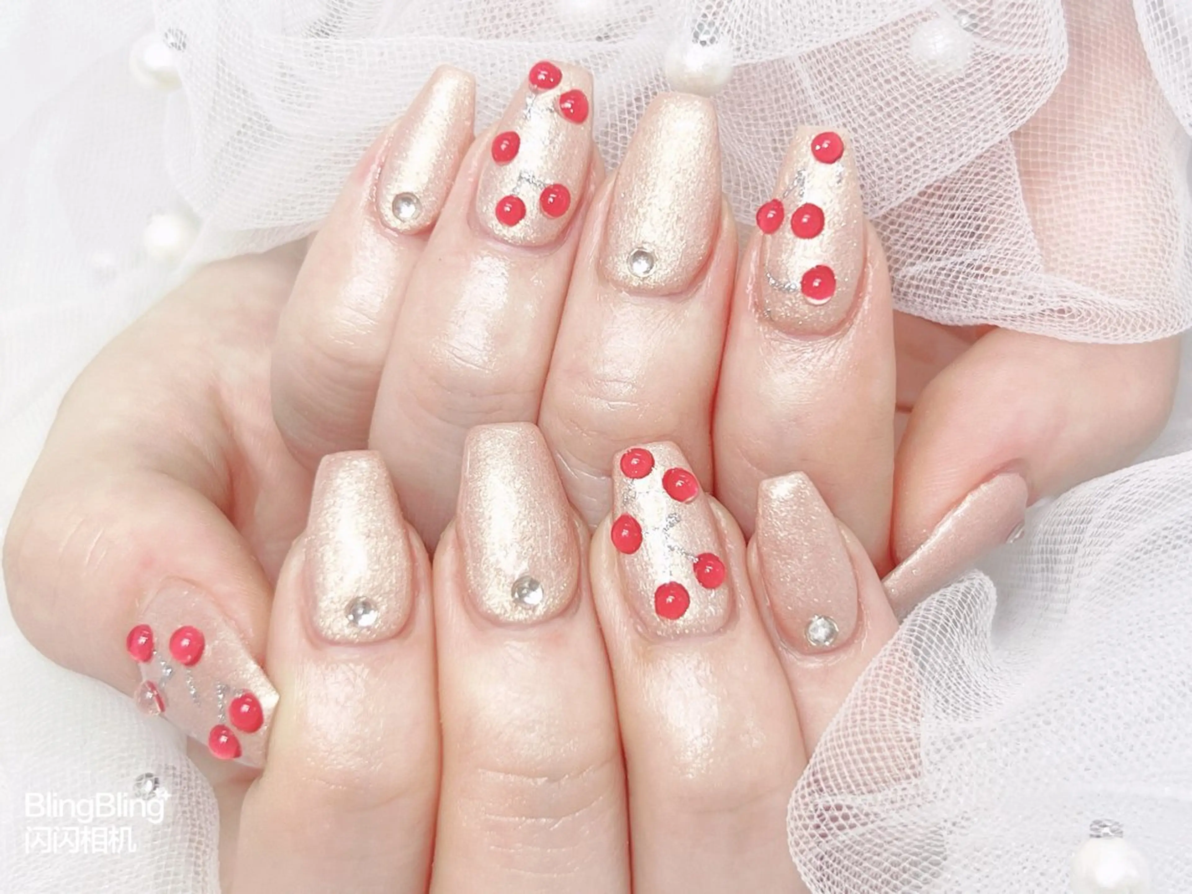 ネイル オーロラネイル チークネイル 長さ出し フットネイル フレンチネイル ハンドネイル ハンドケア lily nailのネイルデザイン