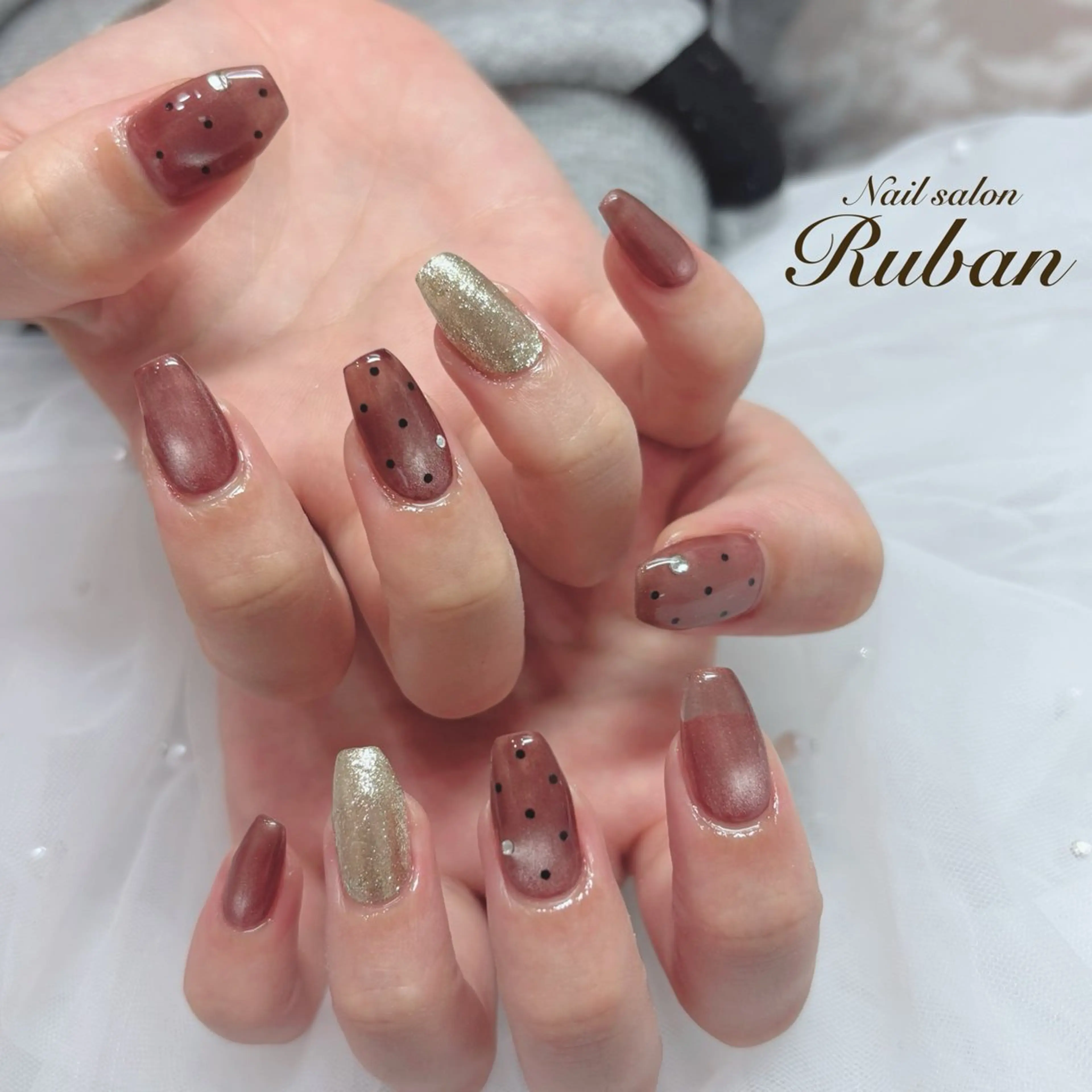 ネイル ブラウン ドット マグネットネイル Nail salon Ruban所属・Nail salon Rubanのネイルデザイン