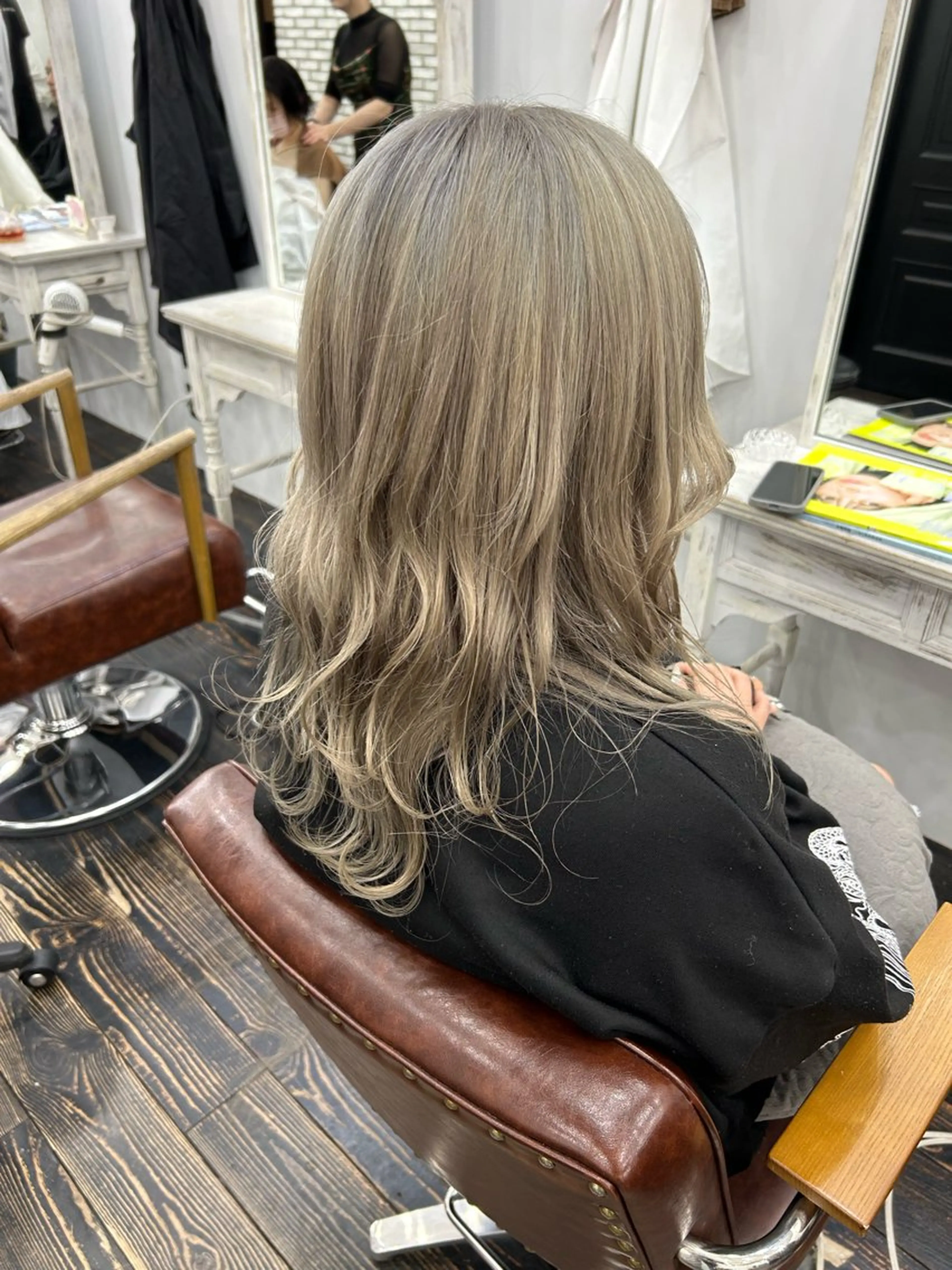 ミディアム カラー レイヤーカット韓国 暖色⭐︎KANAKOのヘアスタイル