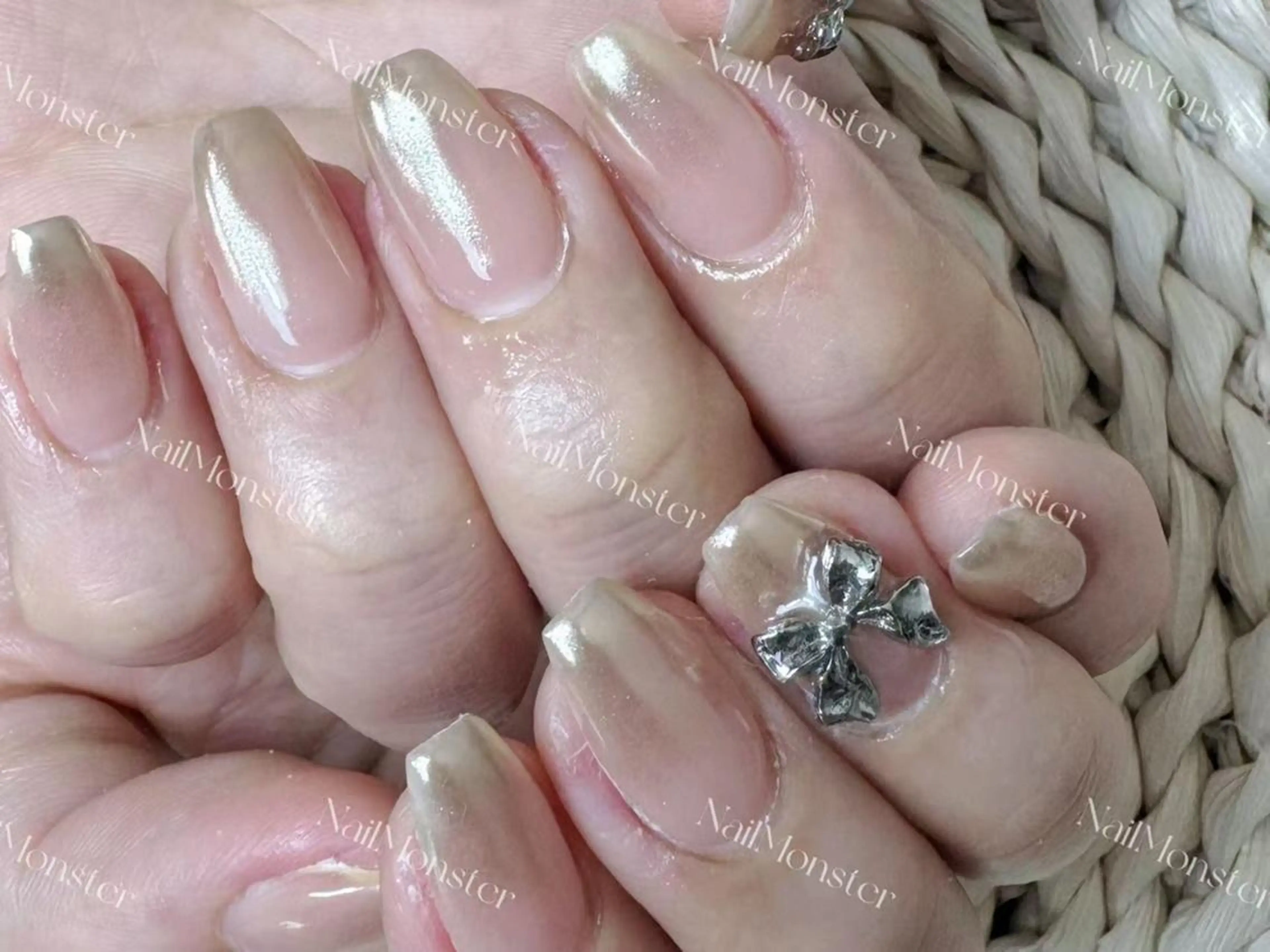 ネイル アートネイル オーロラネイル ガーリー キラキラネイル 韓国ネイル Nail Monsterのネイルデザイン