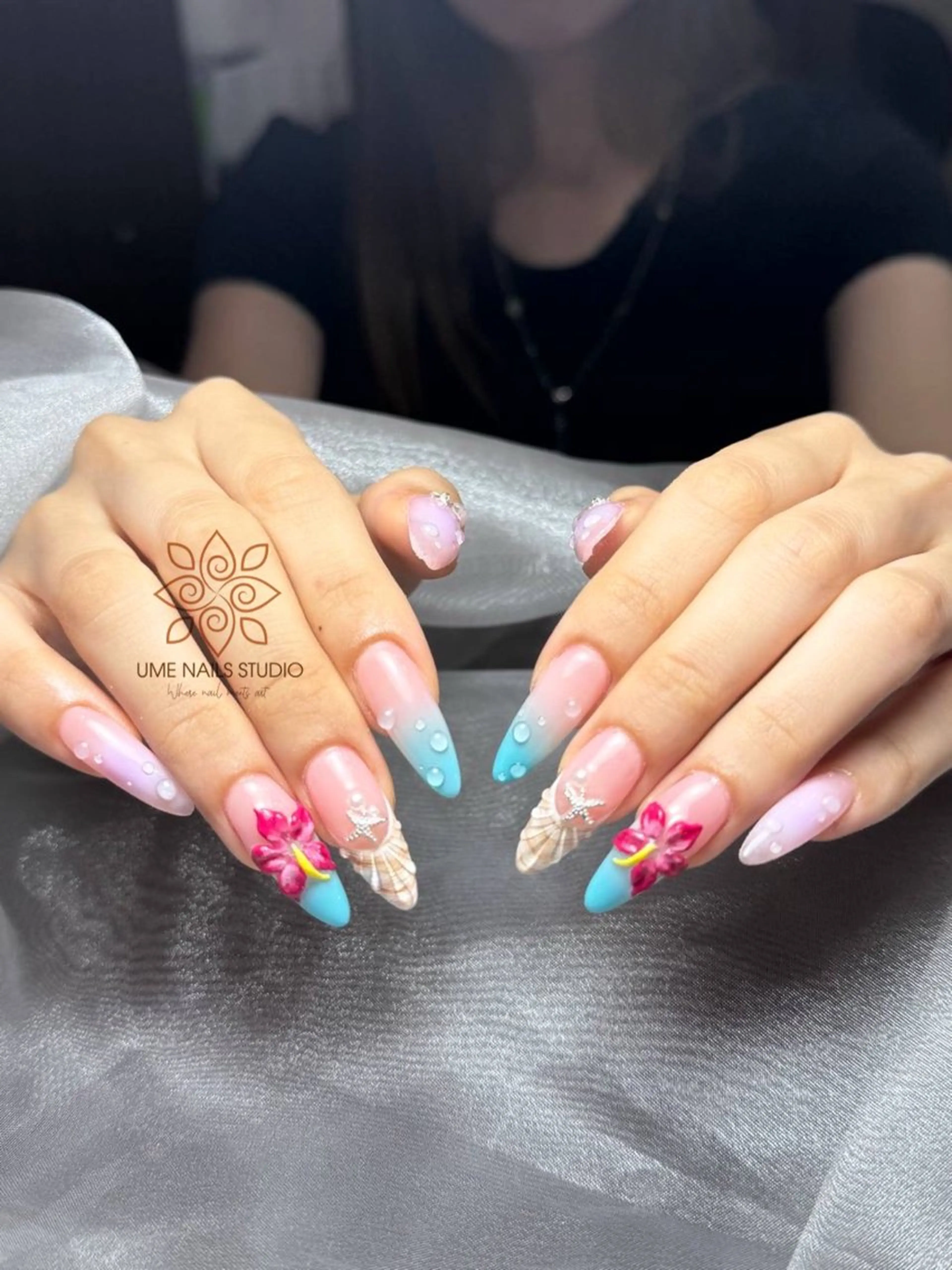 ネイル チークネイル クリアネイル ガーリー キラキラネイル 韓国ネイル ハンドネイル Ume Nail Studioのネイルデザイン