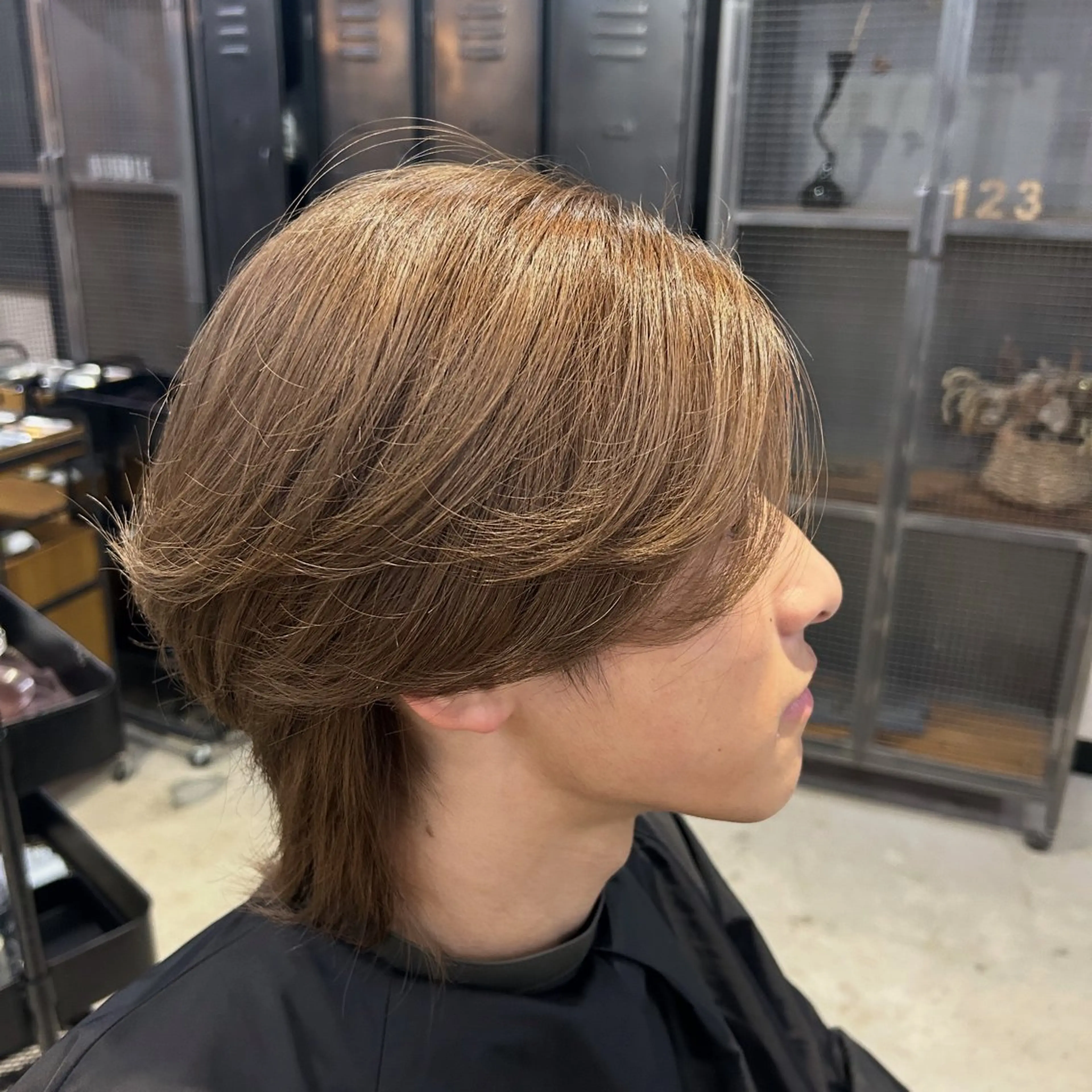 カラー メンズ ブラウンカラー 透明感カラー ヘアカラー BOOBEE所属・植吉 琉月のヘアスタイル