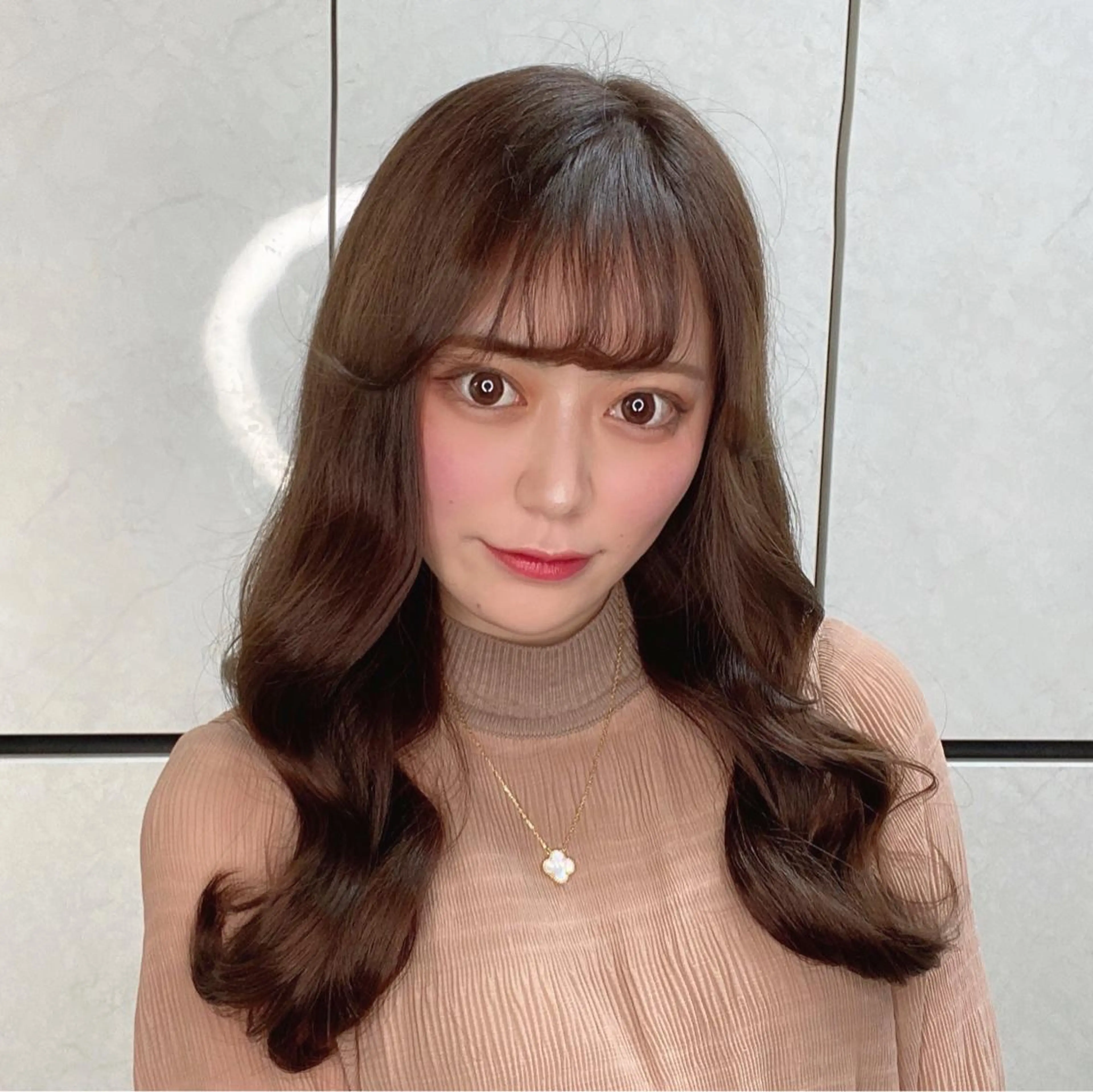ロング カラー ヘアアレンジ シールエクステ アッシュ バレイヤージュ ベージュカラー ブリーチ ar+ ❤︎ maiのヘアスタイル