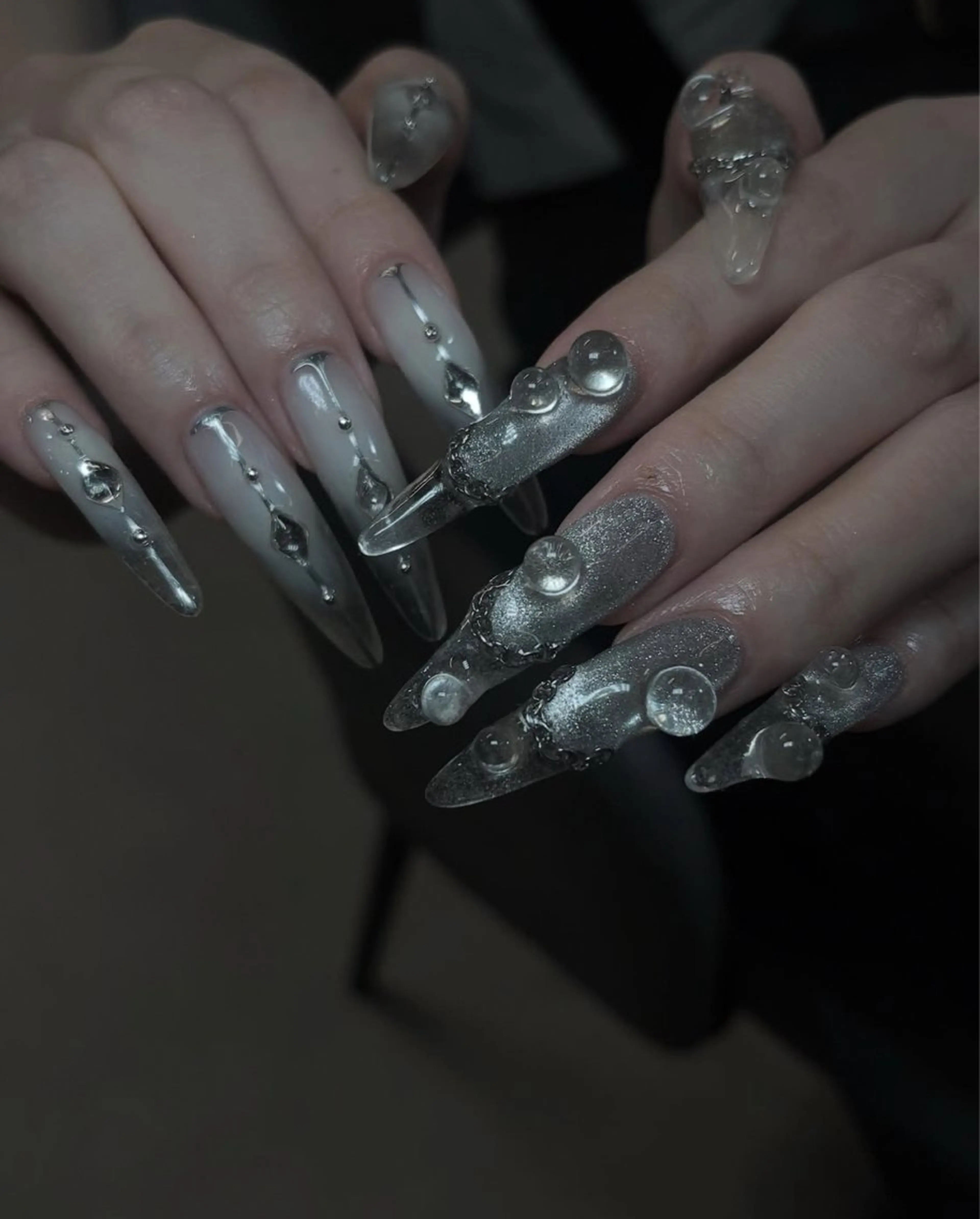 ネイル フレンチネイル グラデーション 韓国ネイル マグネットネイル シンプルネイル ハンドネイル CoMo Nail Studio所属・CoMo Nailのネイルデザイン