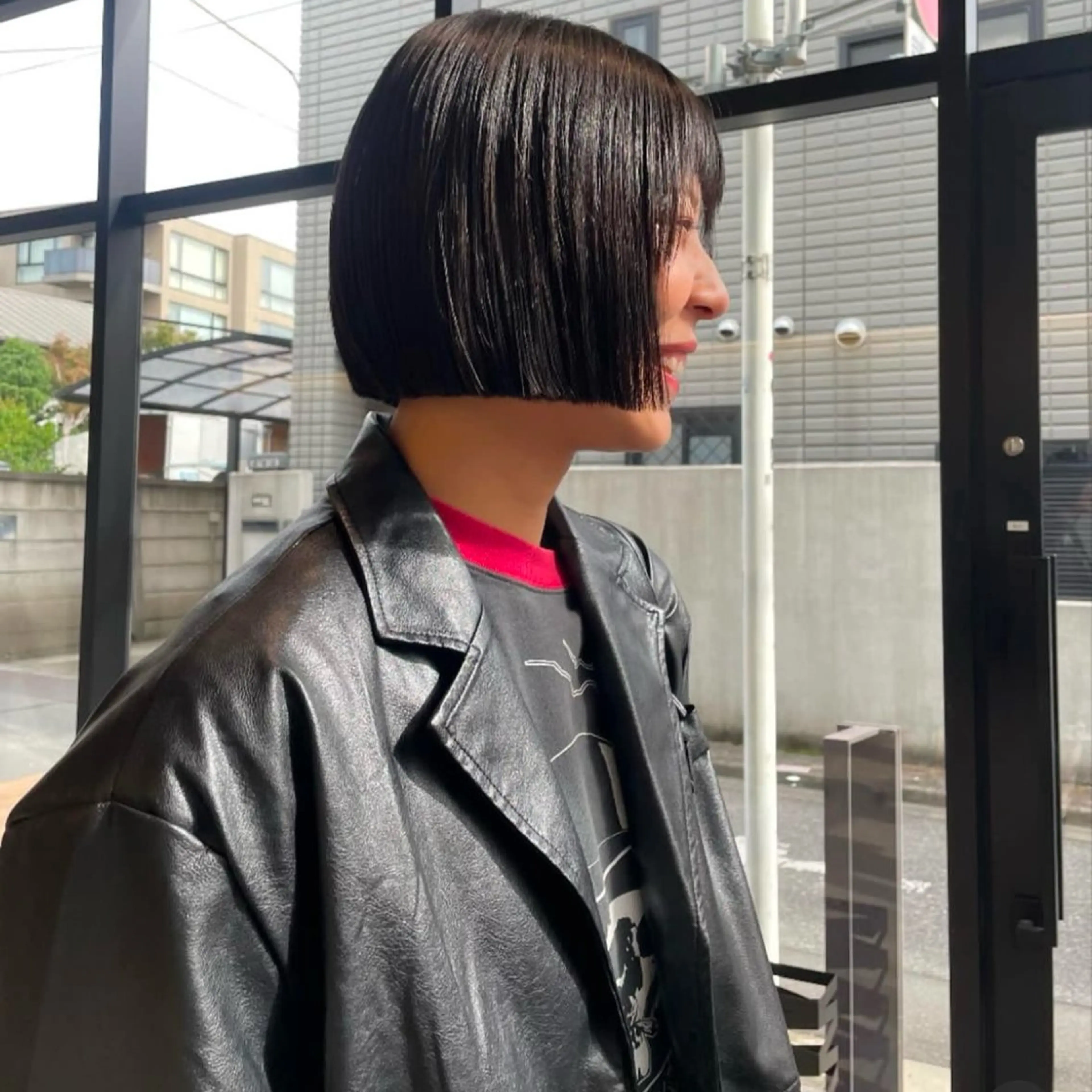 ショート カラー ヘアアレンジ 切りっぱなしボブ ボブ カット ヘアカラー トリートメント Mizobe misakiのヘアスタイル