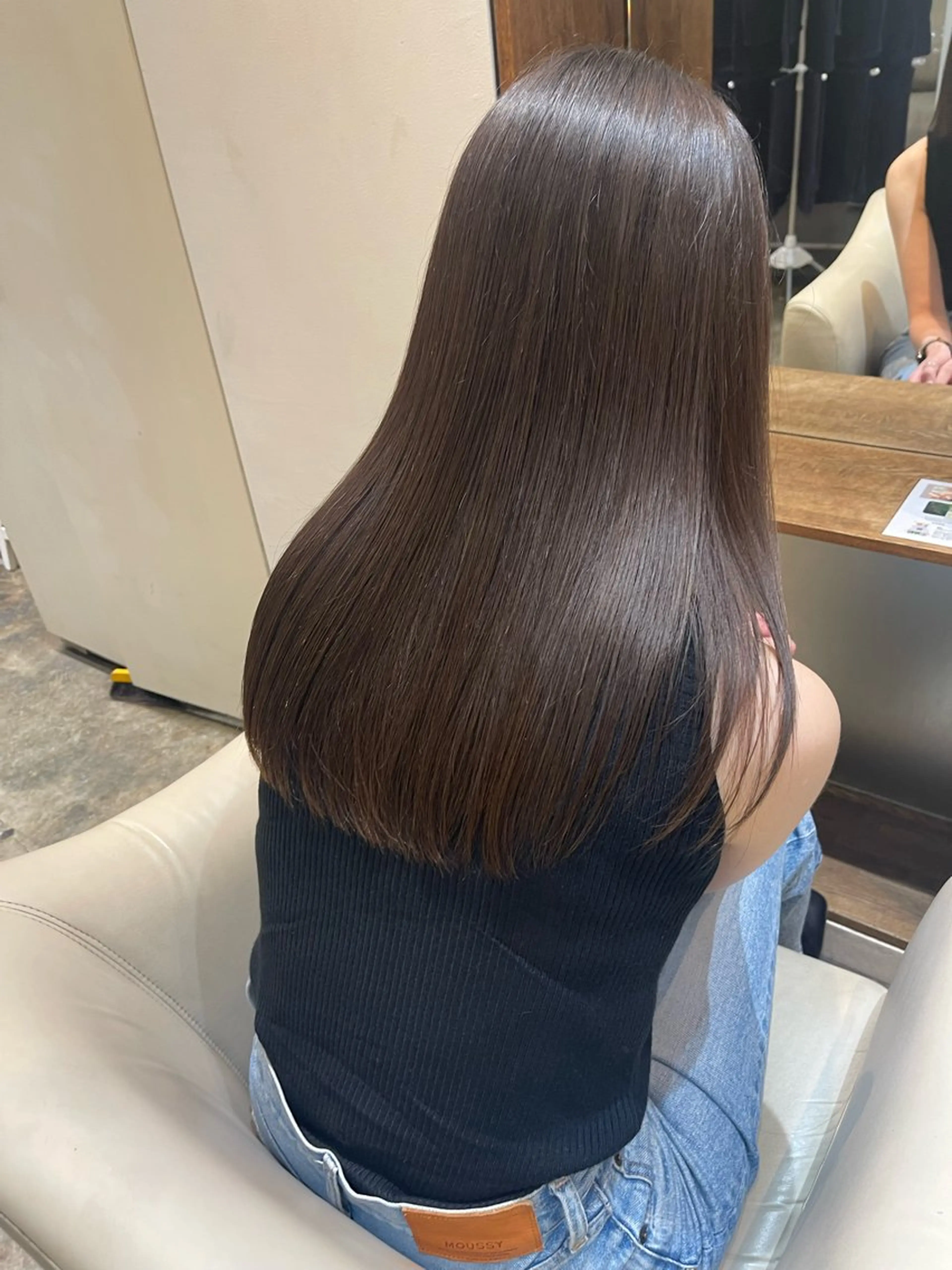 セミロング カット 縮毛矯正 TELA HAIR 岩槻店所属・店長 丸山祐輝のヘアスタイル