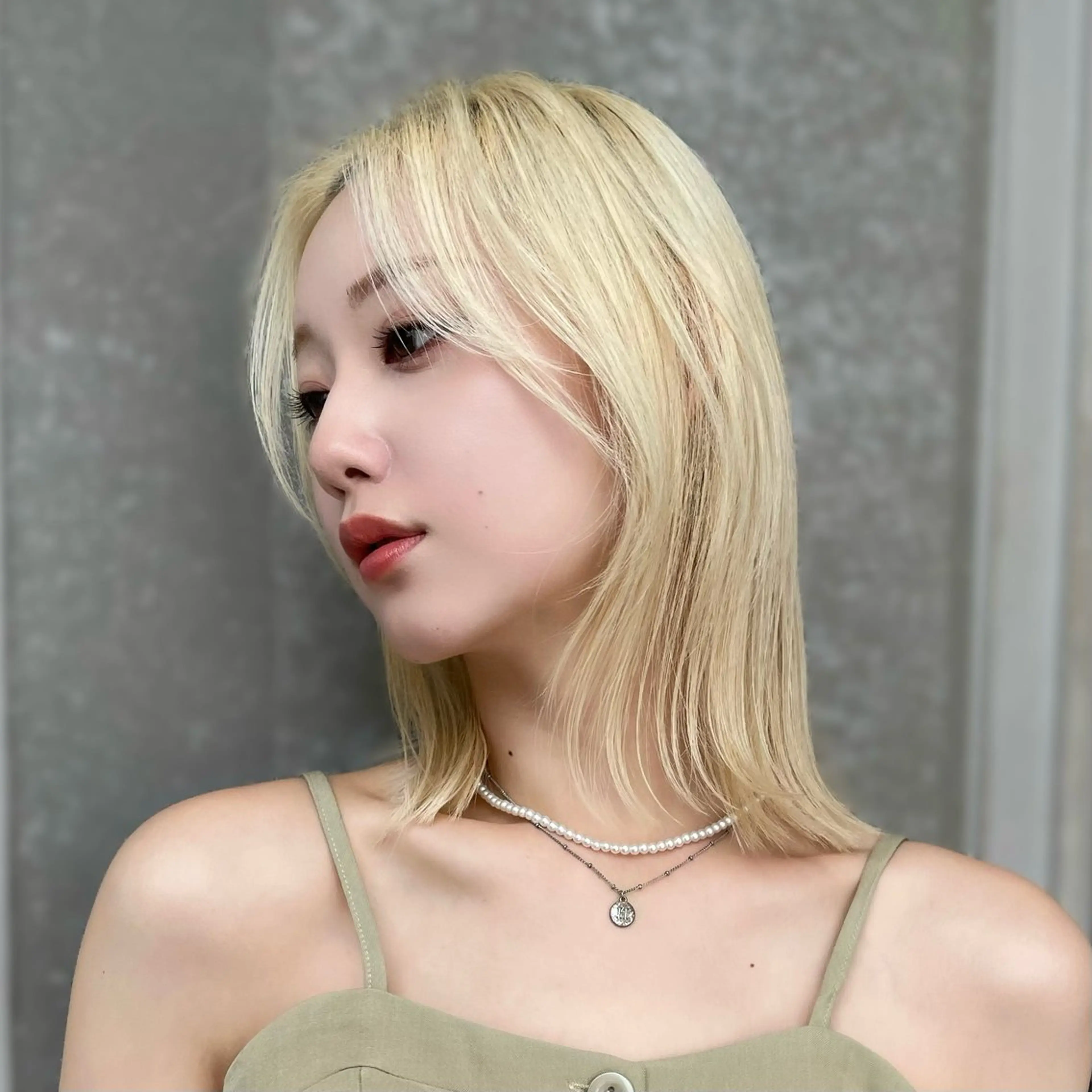 ミディアム ヘアカラー トリートメント 💛ブリーチ&カット LEON🩶のヘアスタイル