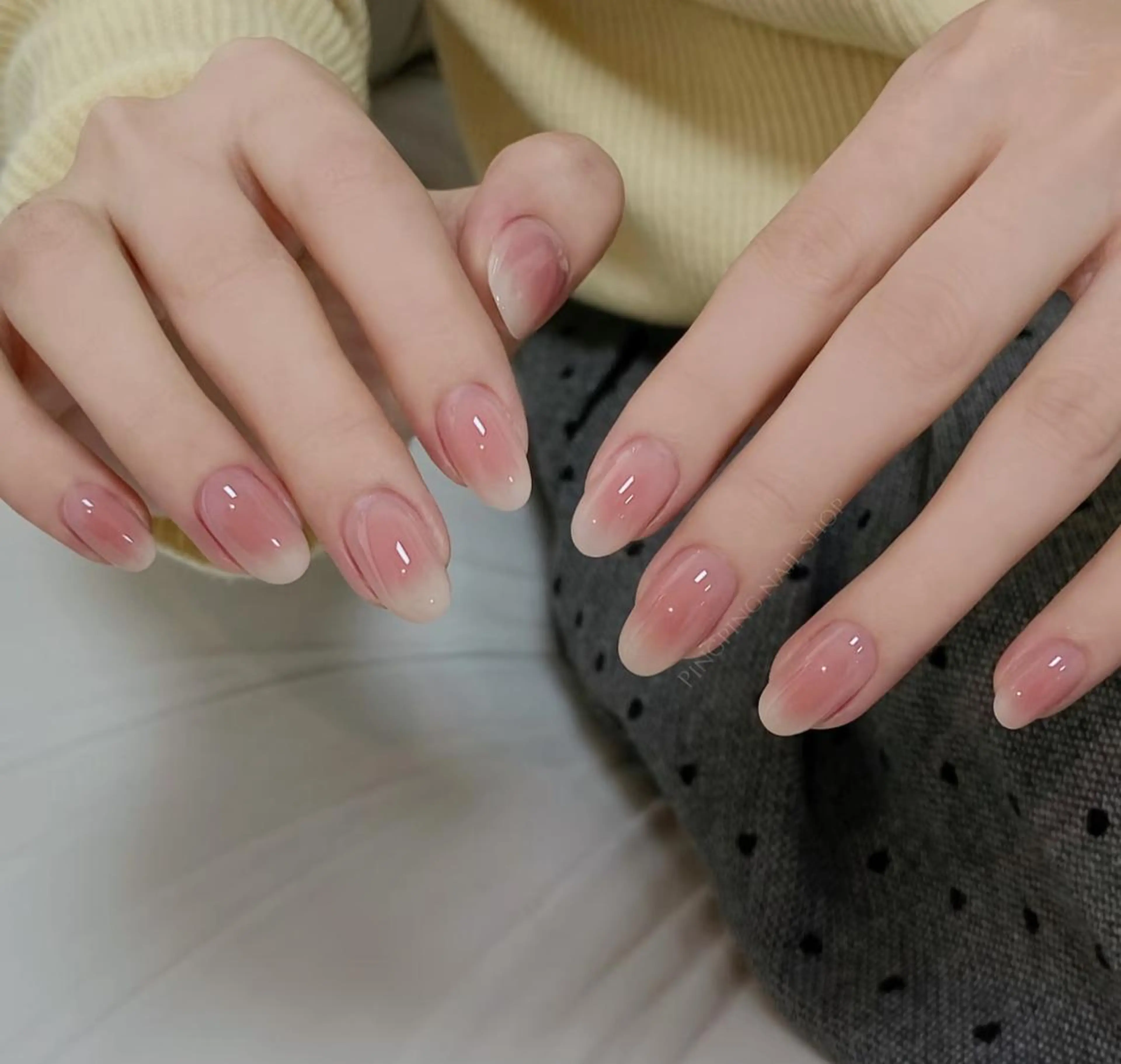 【Hand】定番人気デザイン🎊チークの写真