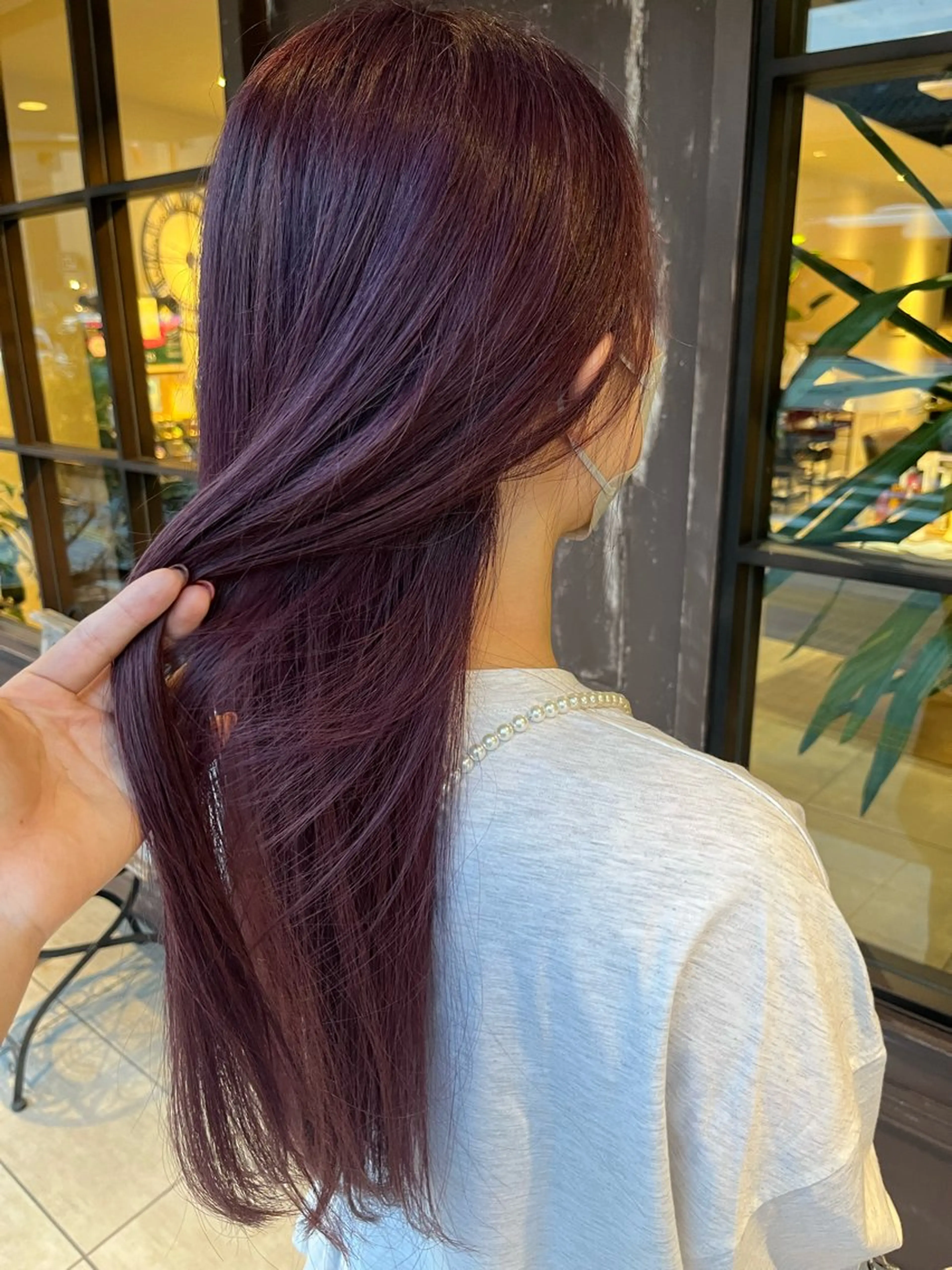 ロング カラー ボルドーカラー レッドカラー カット ヘアカラー 川越 輝梨奈のヘアスタイル