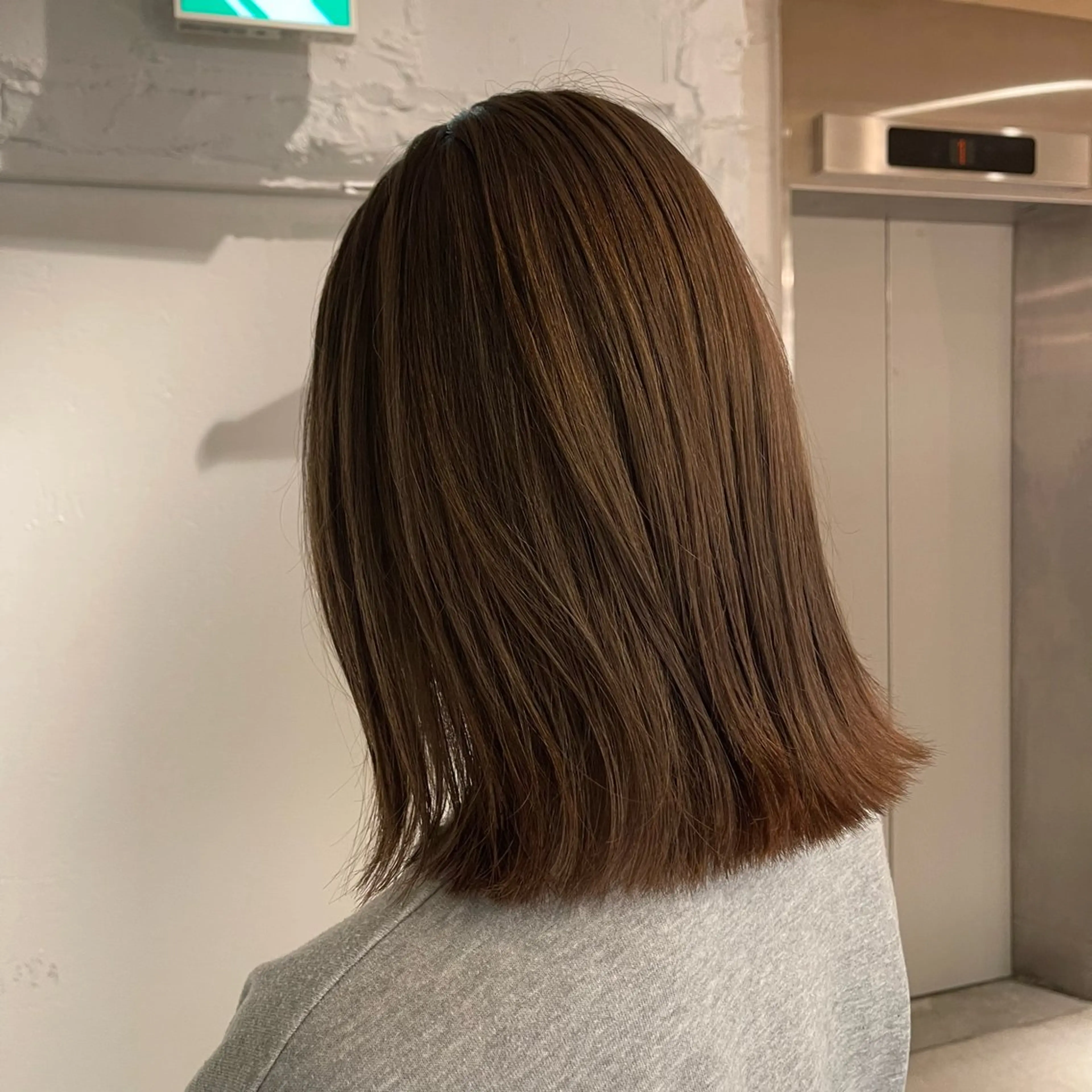 ミディアム カラー ヘアカラー トリートメント lunty miichiのヘアスタイル
