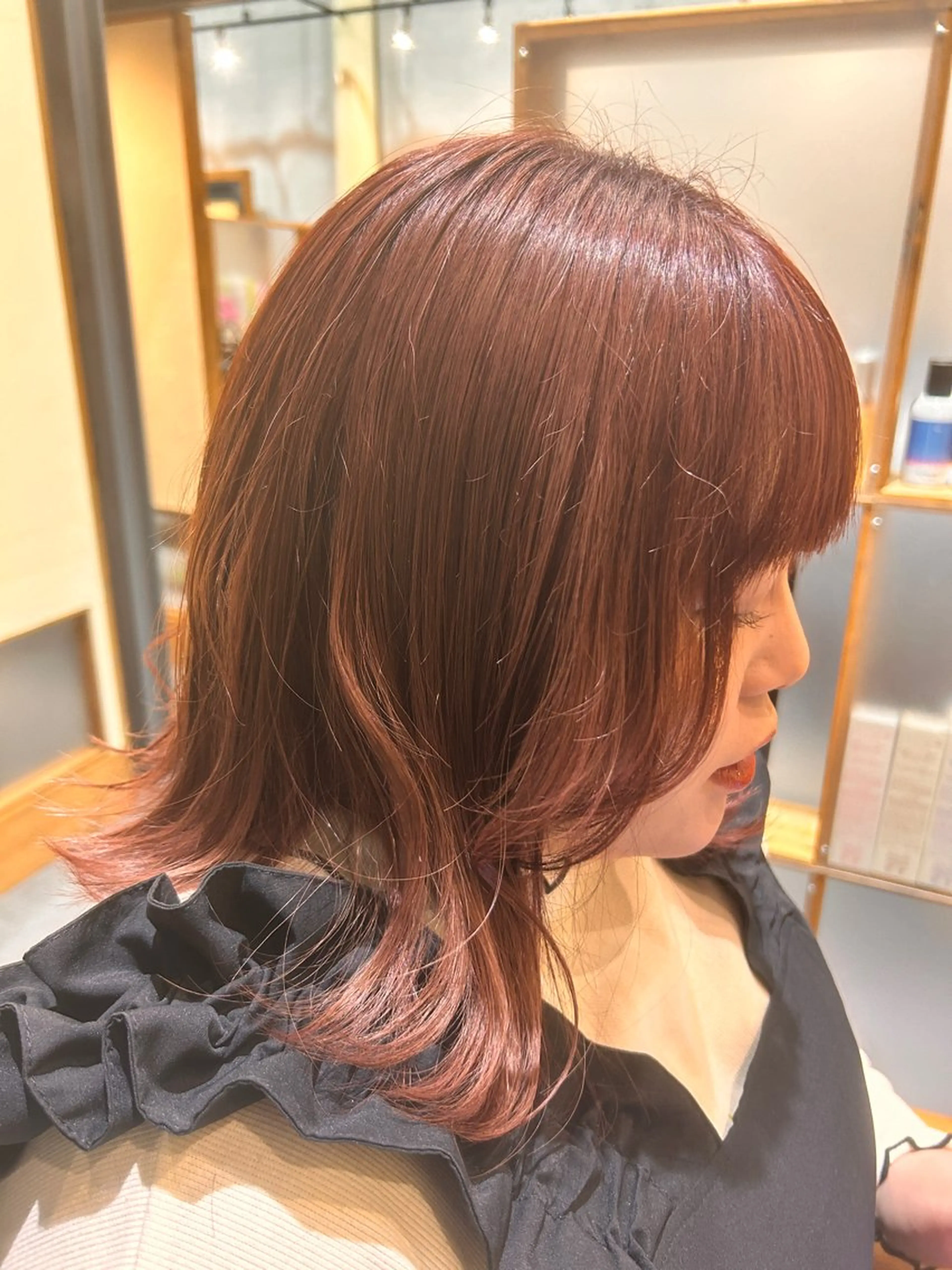 ミディアム ピンクブラウン 井上 萌のヘアスタイル