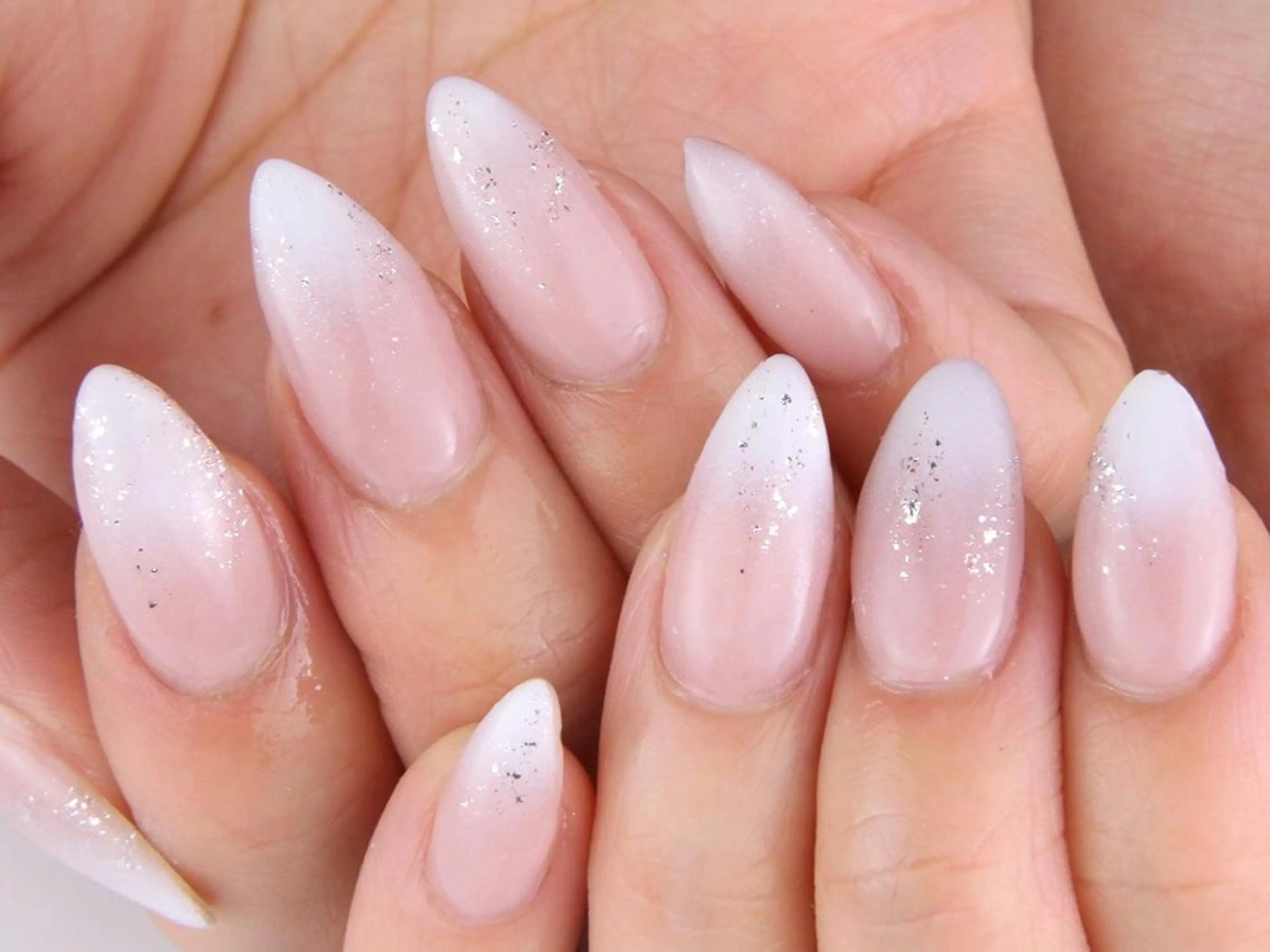 ネイル 【カメレオン】 上村 祥子のヘアスタイル