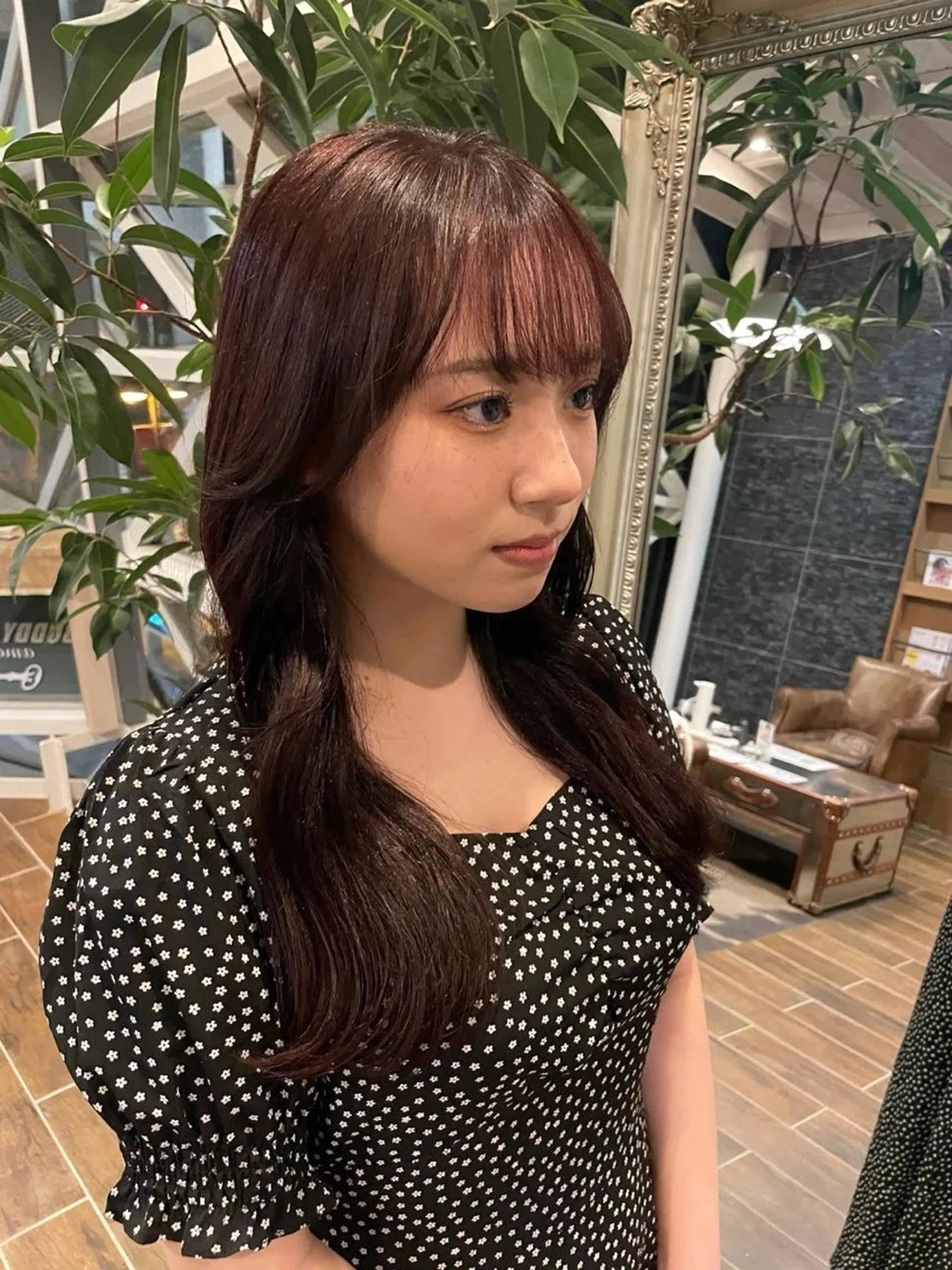 ロング カラー ヘアカラー 西 優衣奈のヘアスタイル