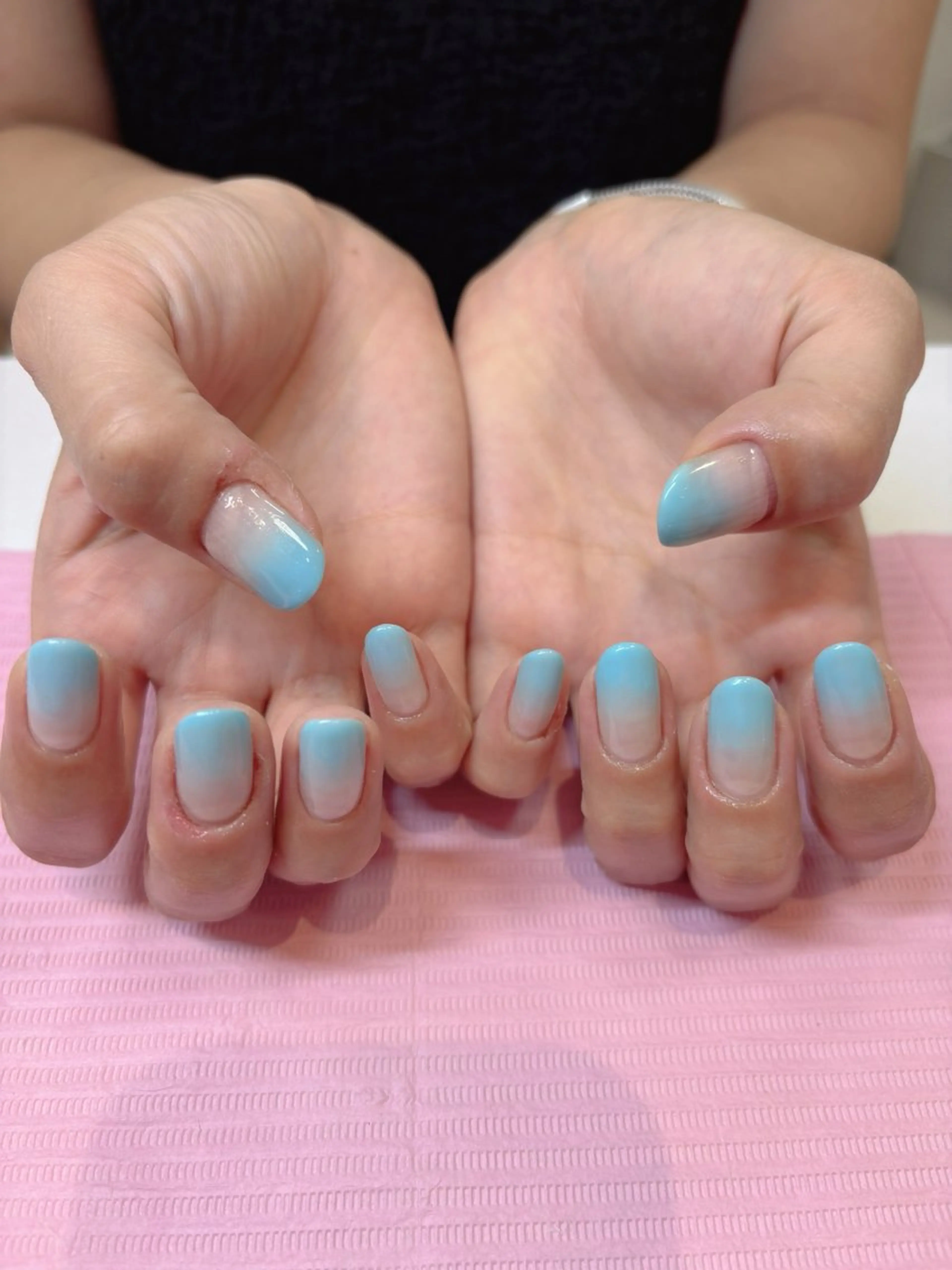 ネイル グラデーション 水色 Re line megumiのネイルデザイン