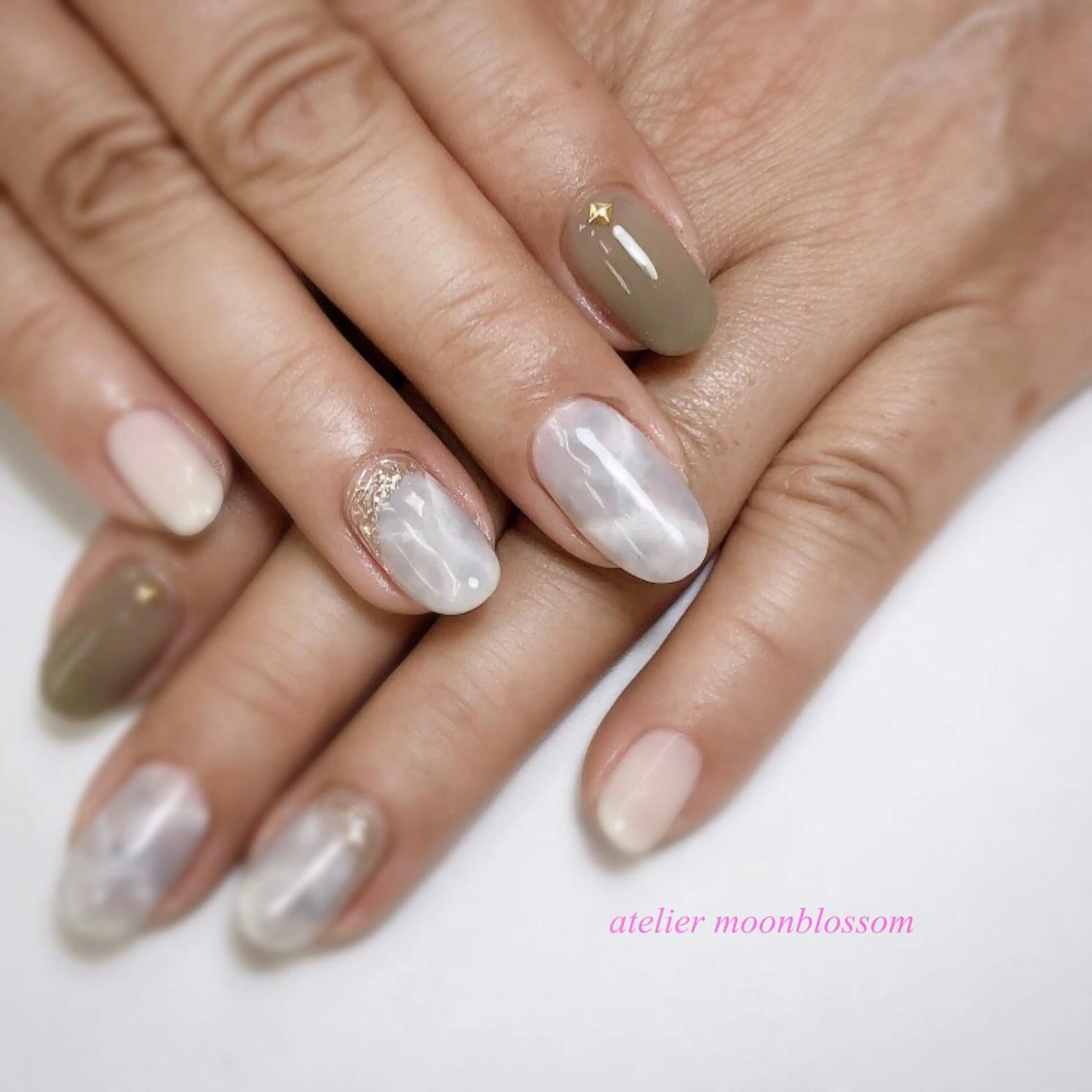 ネイル アトリエ ムーンブロッサムのネイルデザイン