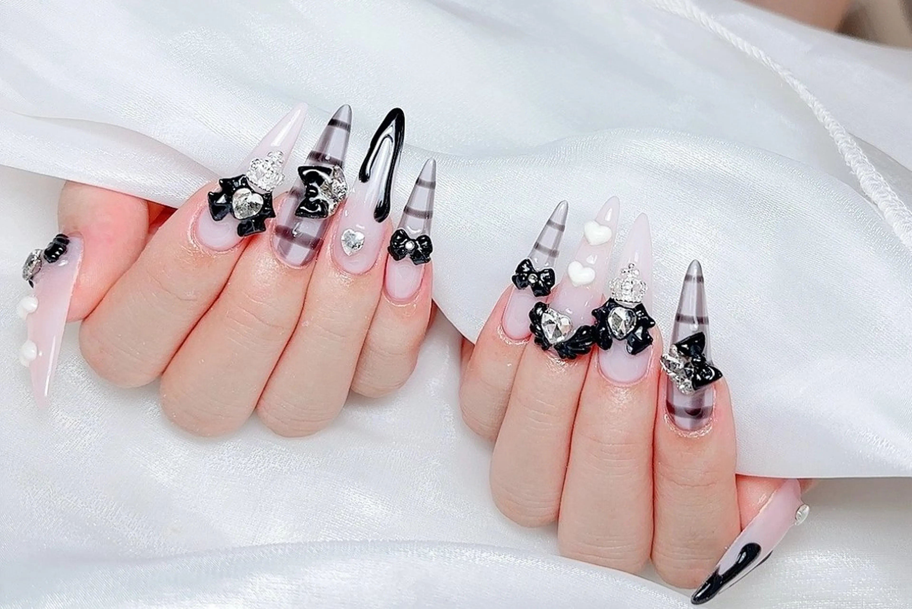ネイル 🎀M nails✨ ビューティーのネイルデザイン