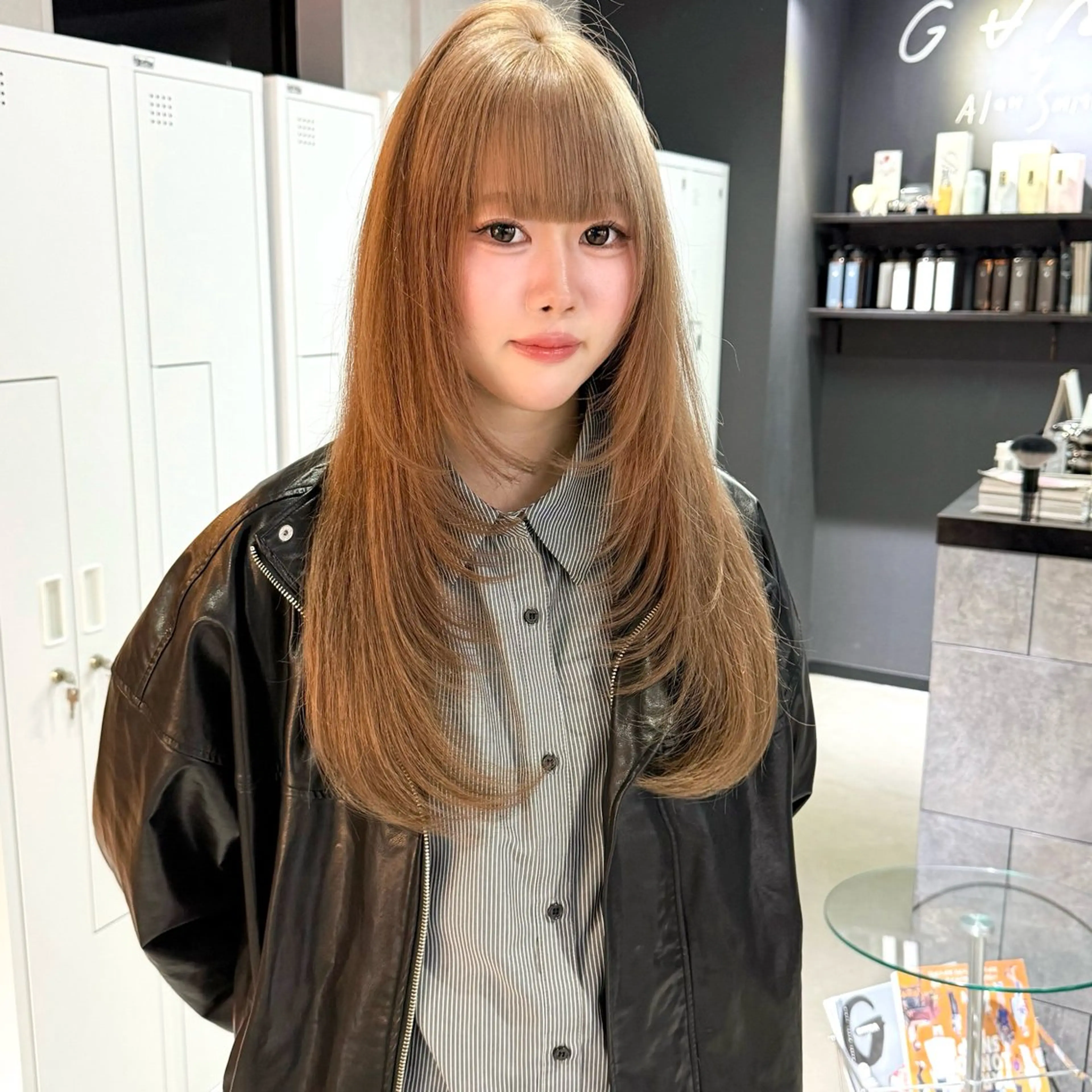 ロング カラー ベージュカラー ミルクティーベージュ レイヤーカット ヘアカラー トリートメント レイヤー/暖色/ ミルクティー/マリアのヘアスタイル