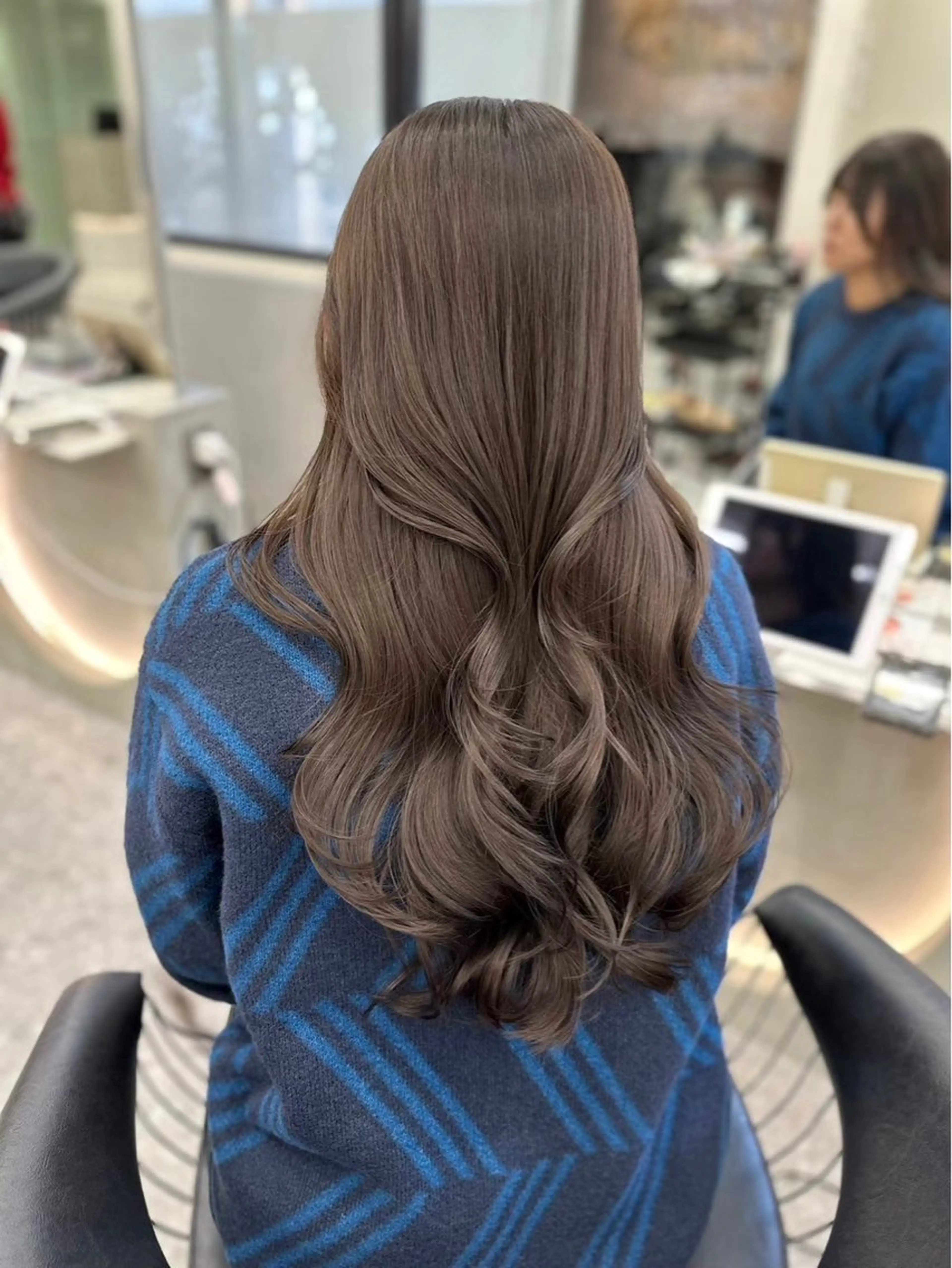 ロング カラー オリーブカラー ✨Riria✨ ブリーチなしカラーのヘアスタイル