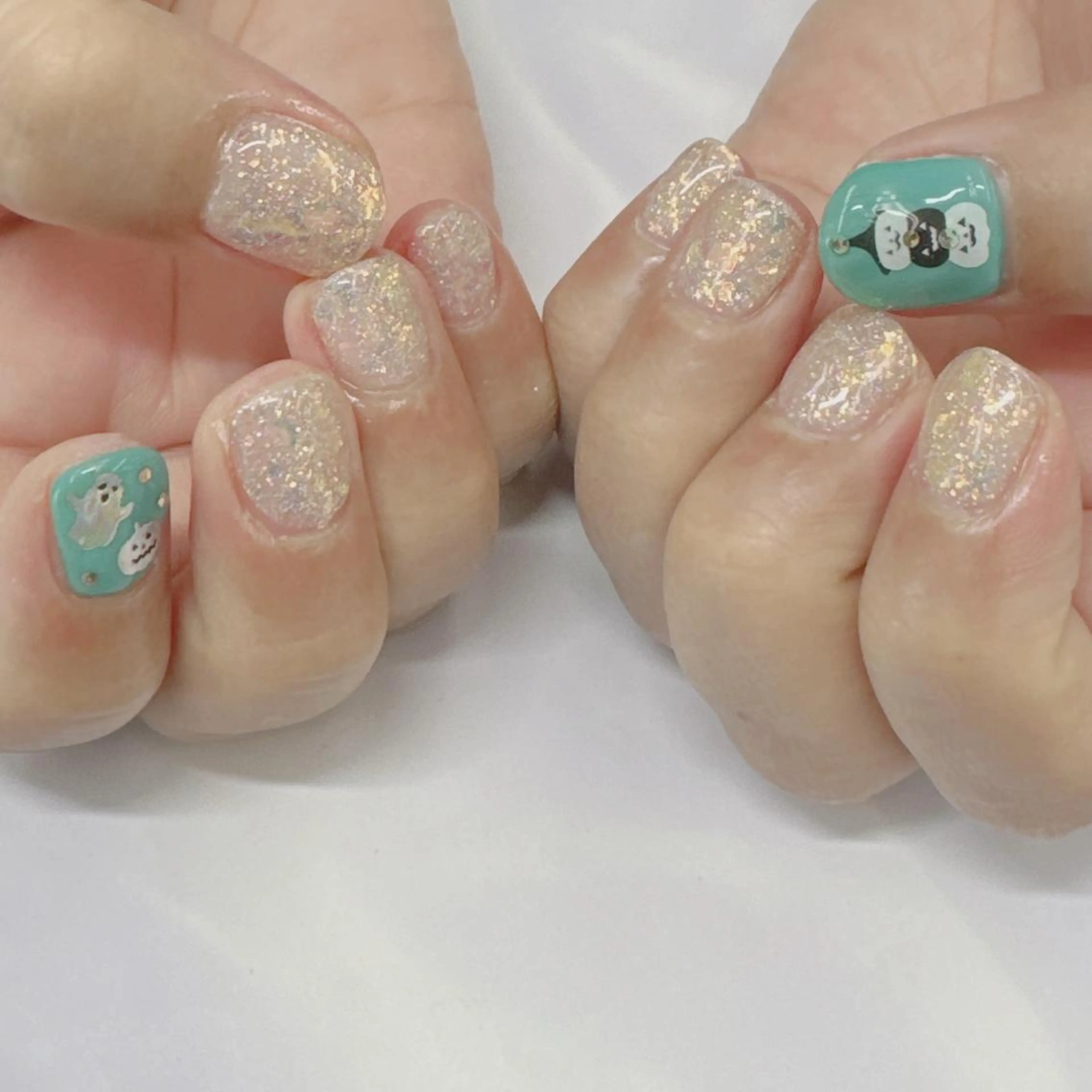 ネイル Nail salon Honey Beeのネイルデザイン