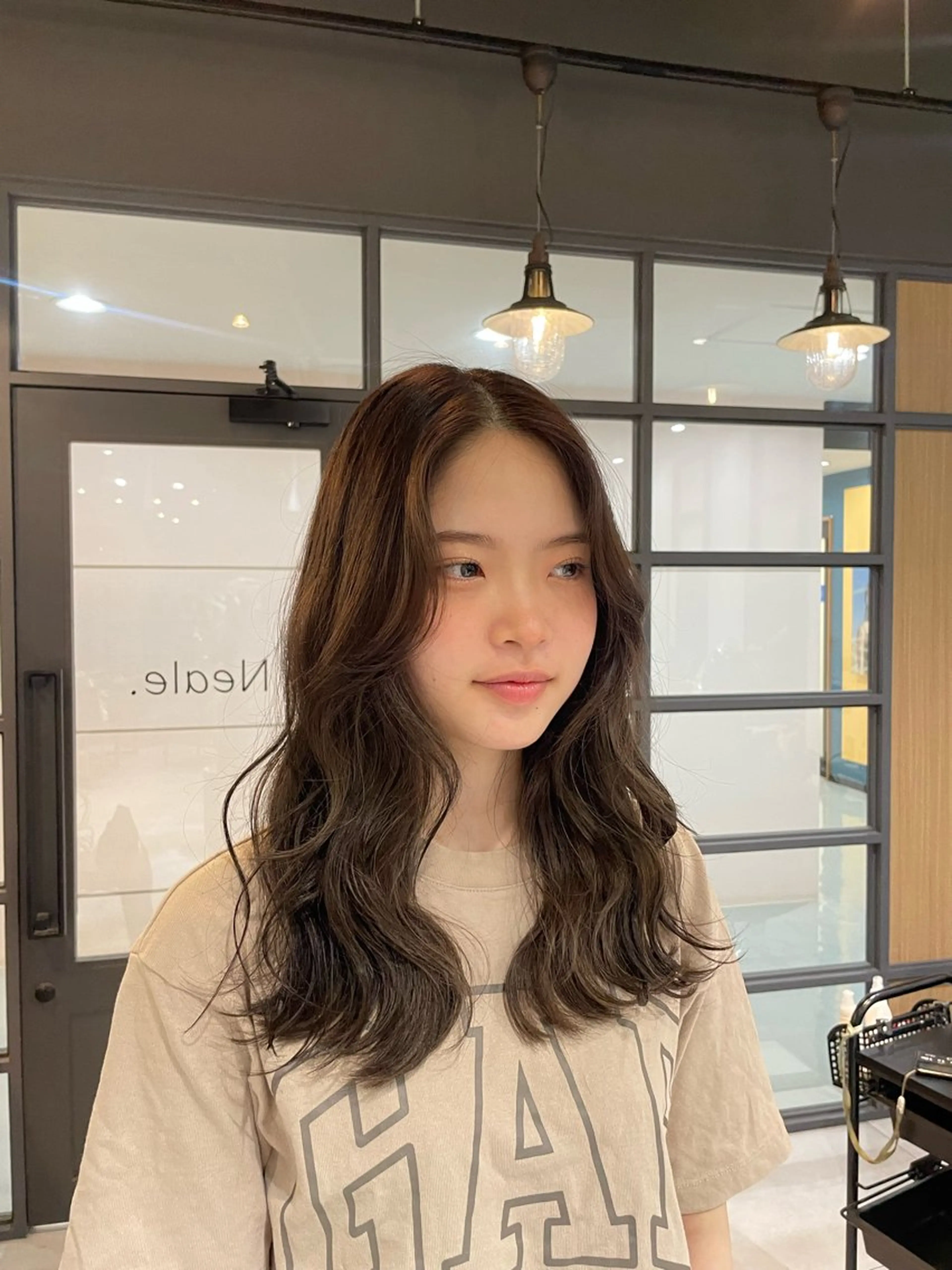 セミロング ヘアカラー Neale. ナナカのヘアスタイル