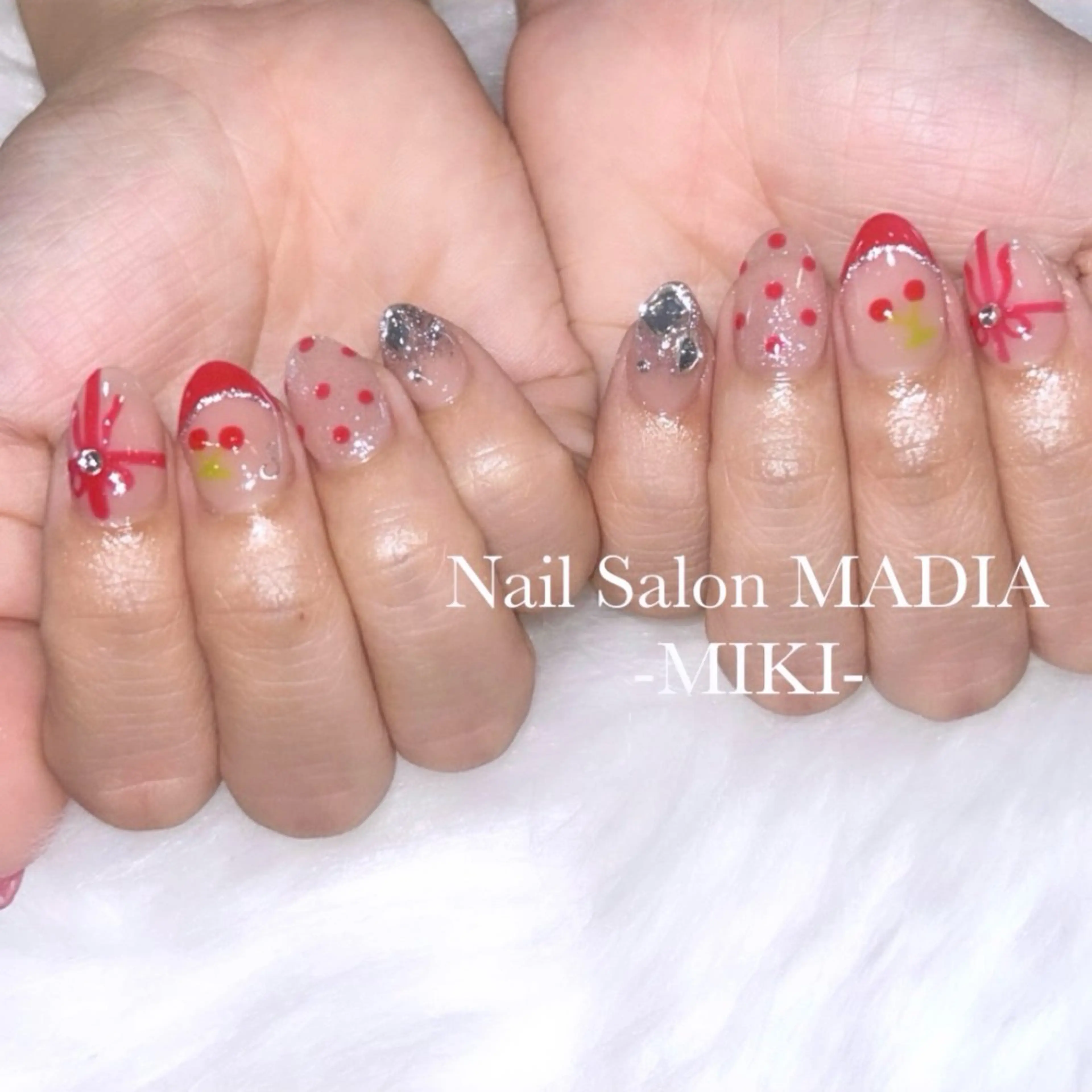 ネイル MADIA本厚木店所属・MADIA _mikiのネイルデザイン