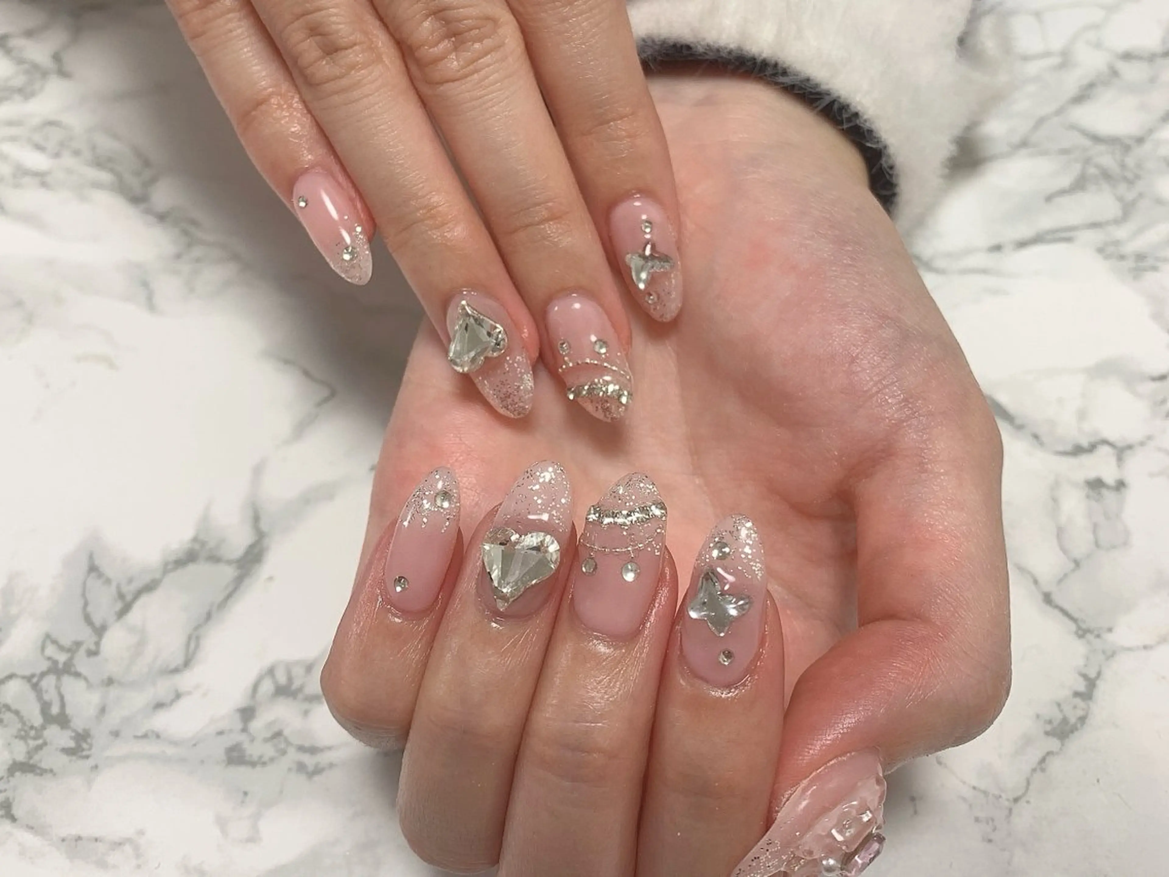 ネイル ハンドネイル はな💎ネイル ワンホン、長さ出しのネイルデザイン