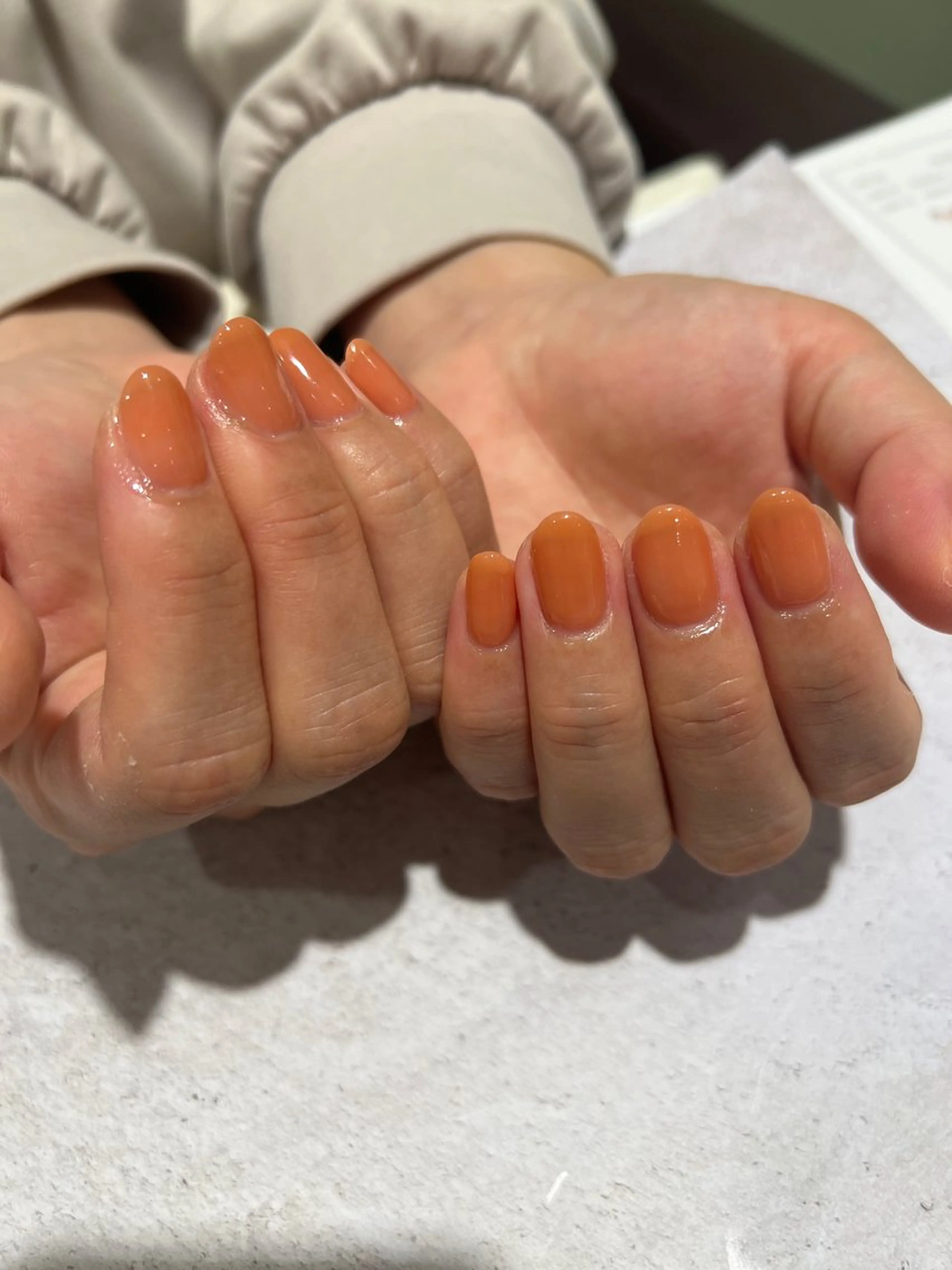 ネイル オレンジ ハンドネイル 白石 綾音のネイルデザイン
