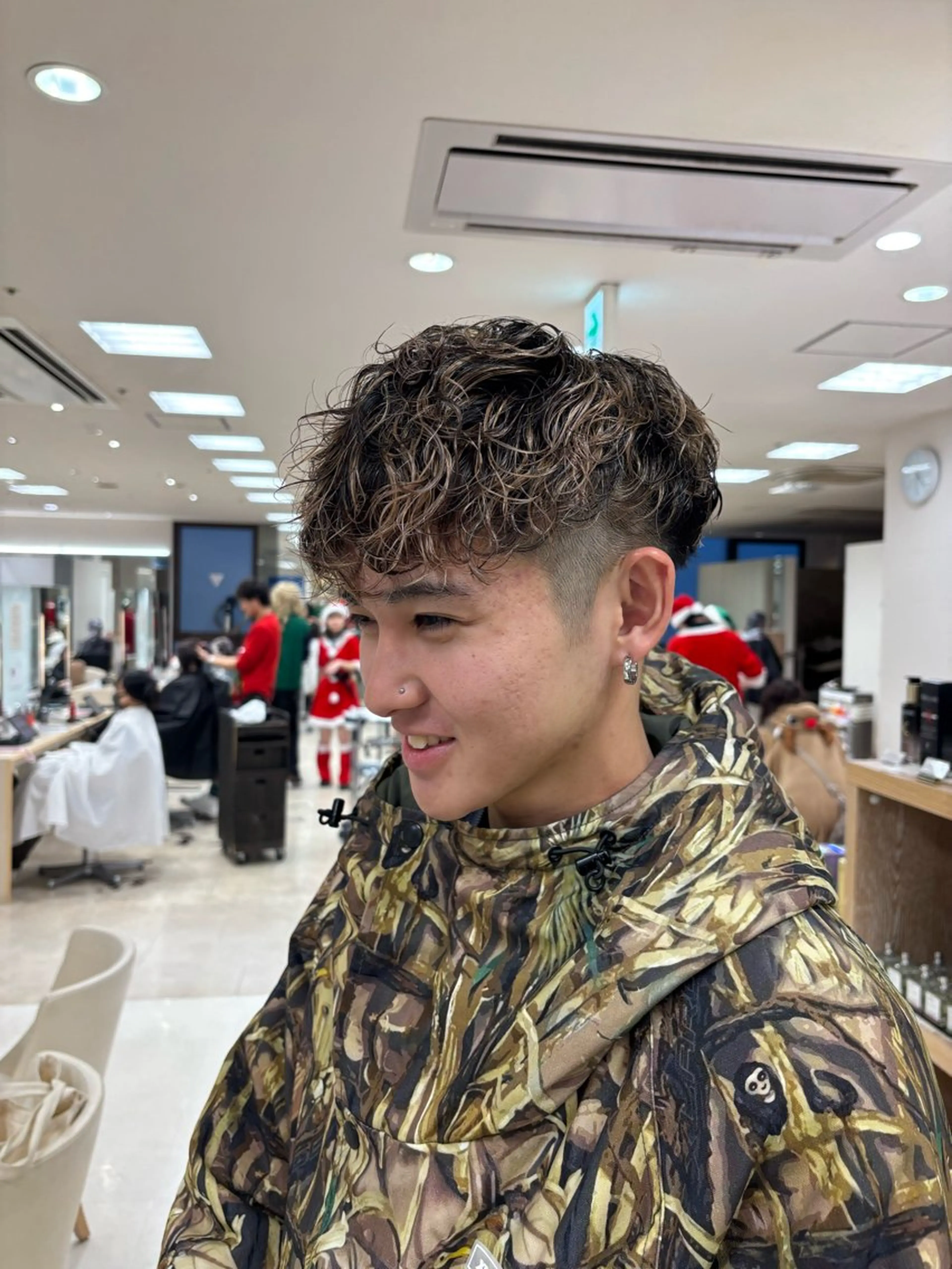 カラー パーマ メンズ カット ヘアカラー パーマ トリートメント 湘南/メンズヘア メンズパーマ/ユチカのヘアスタイル