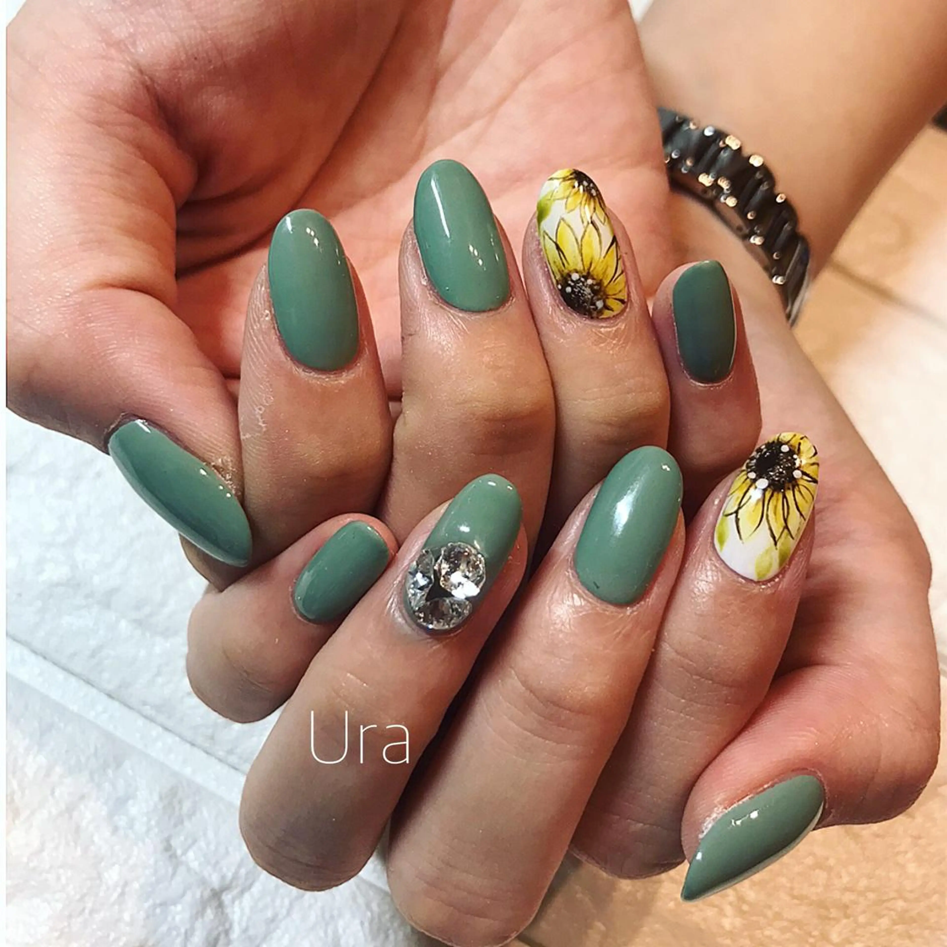 ネイル UrakoNail 《nail》のネイルデザイン