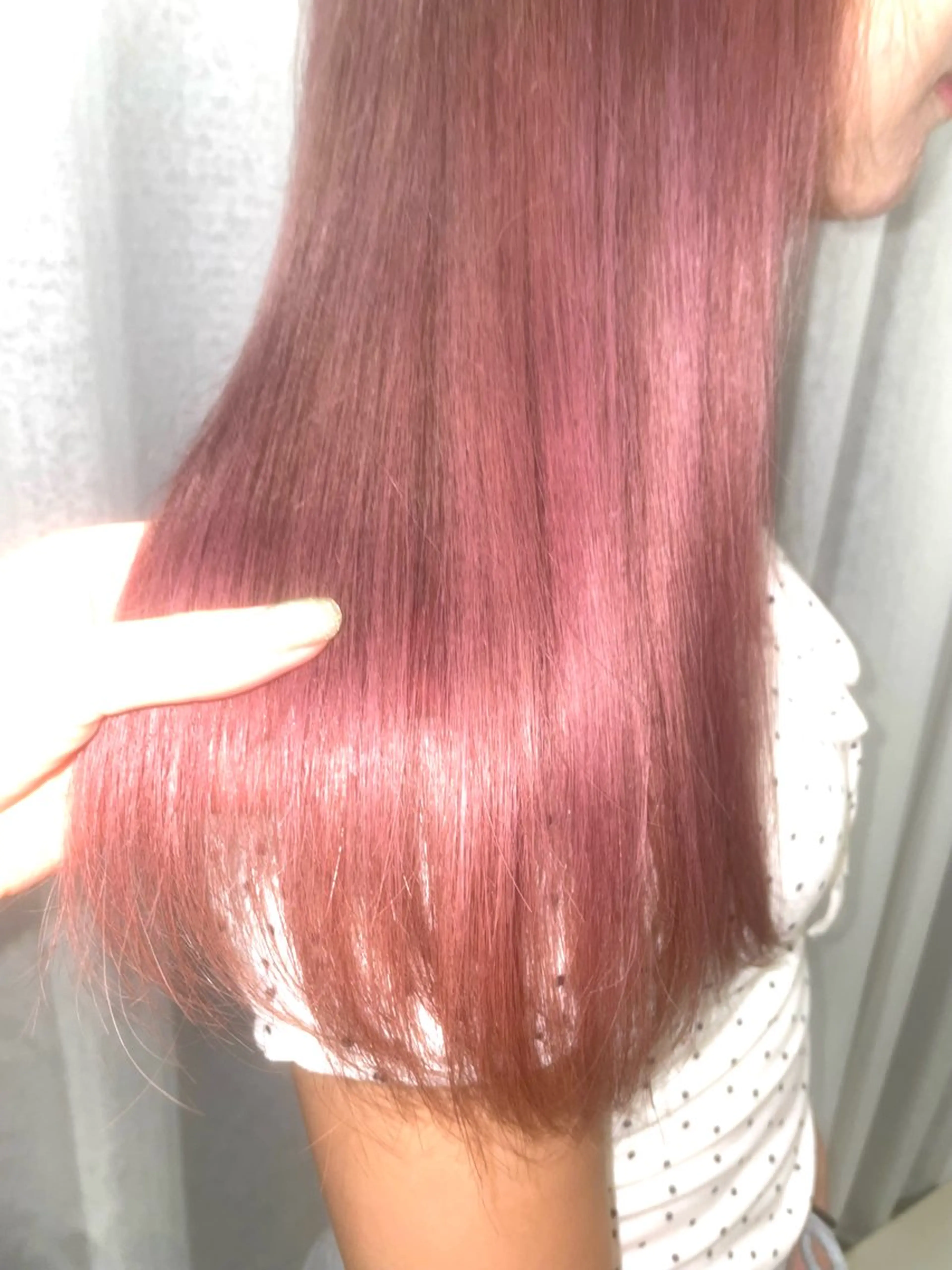 カラー 栗山 瑠花のヘアスタイル