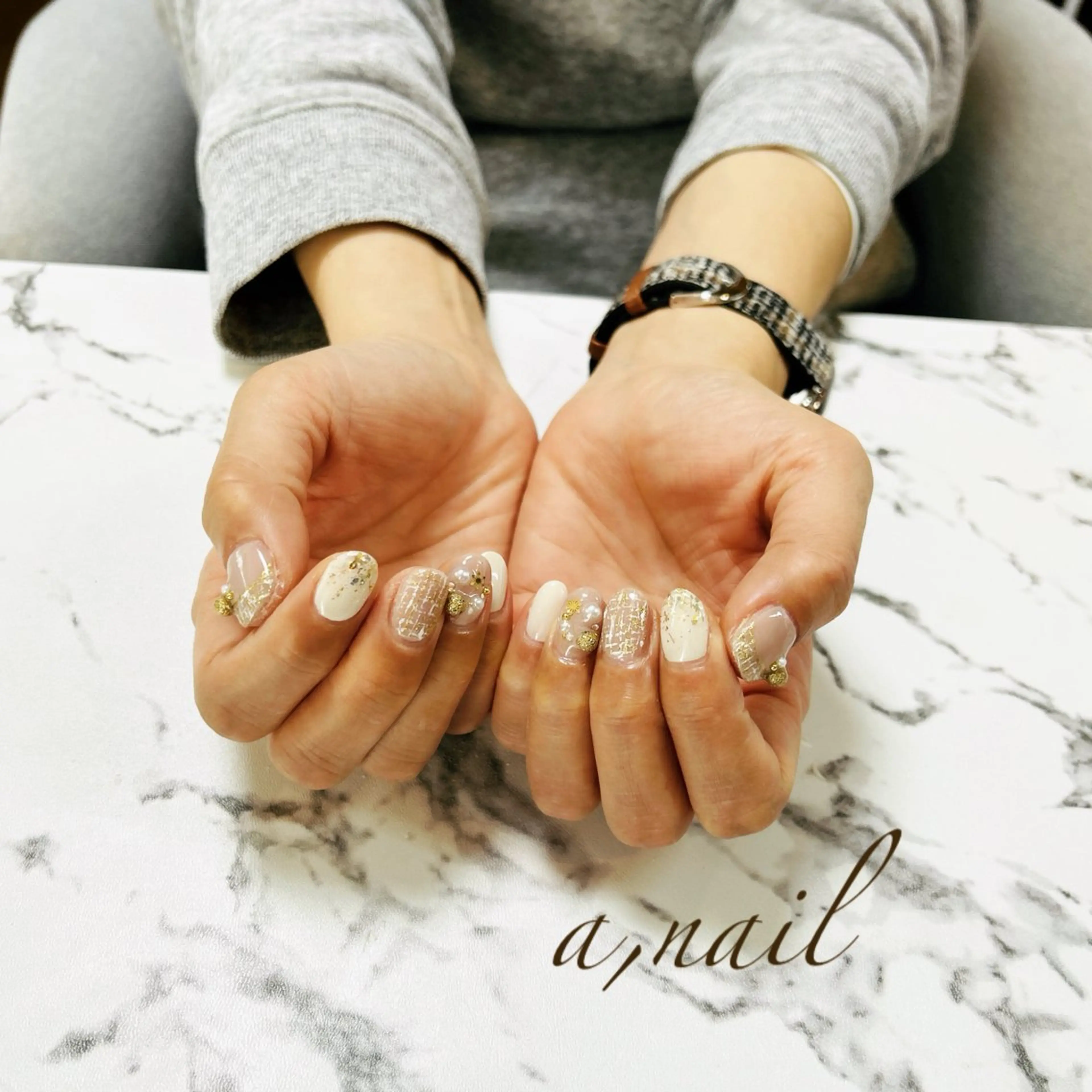 ネイル フレンチネイル グラデーション キラキラネイル ラメ(グリッター) ラメグラデーション ハンドネイル ネイルサロン エーネイルのネイルデザイン