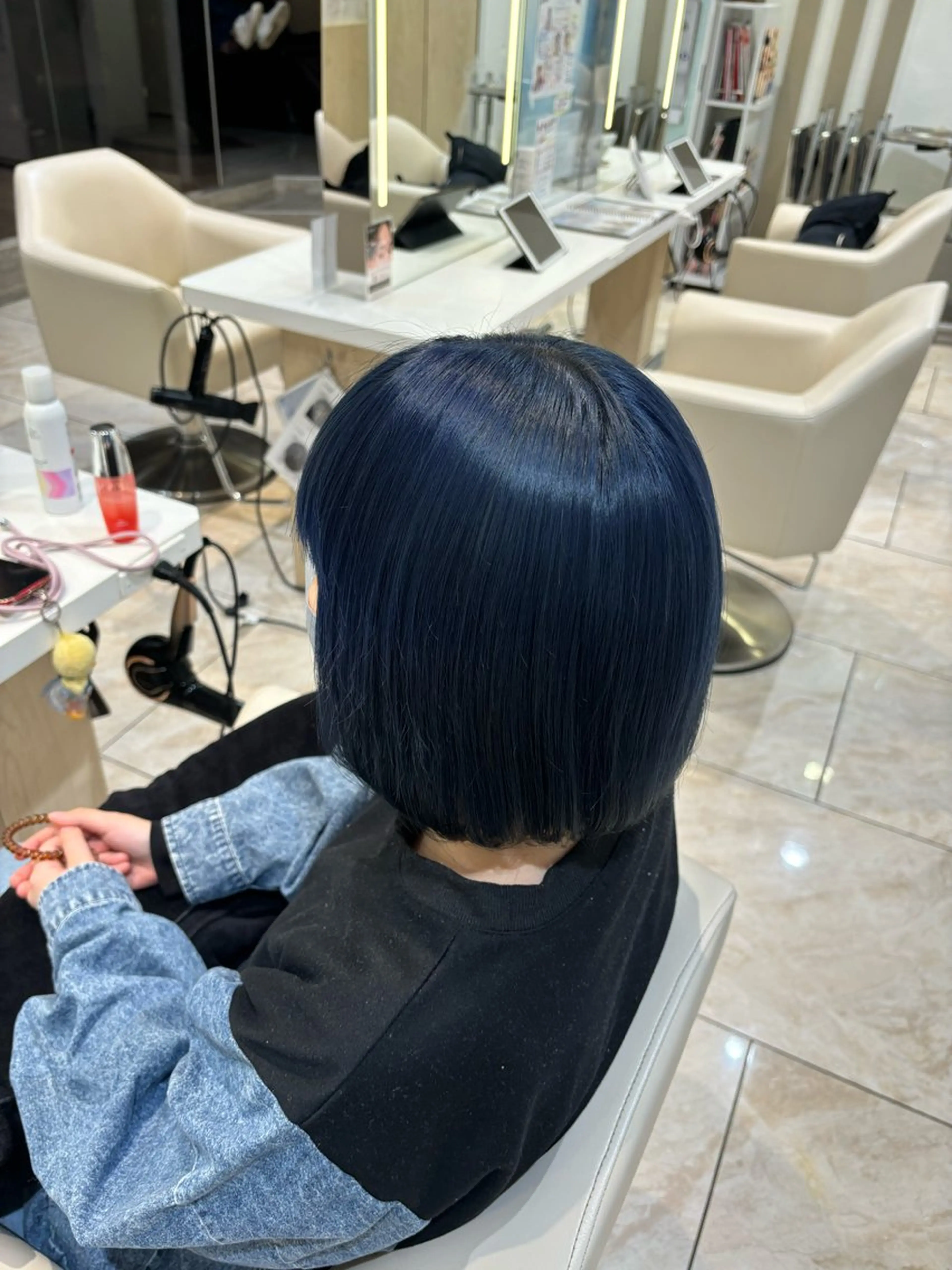 ミディアム カラー ブルーカラー ヘアカラー miho‪𓂃 ANNETTAのヘアスタイル