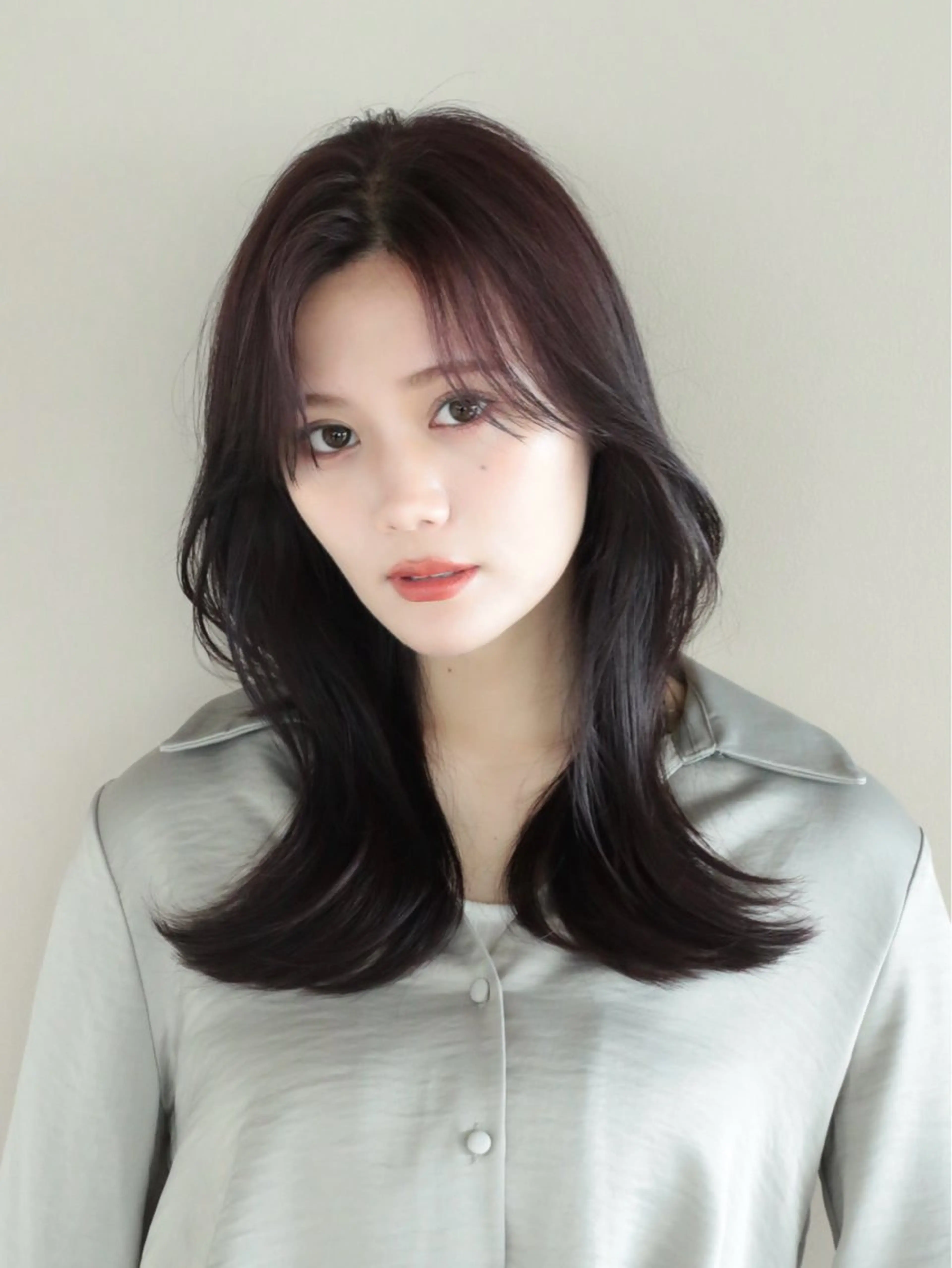 ミディアム カラー レイヤーカット 似合わせカット レイヤー/顔周り /透明感🩶高橋大のヘアスタイル