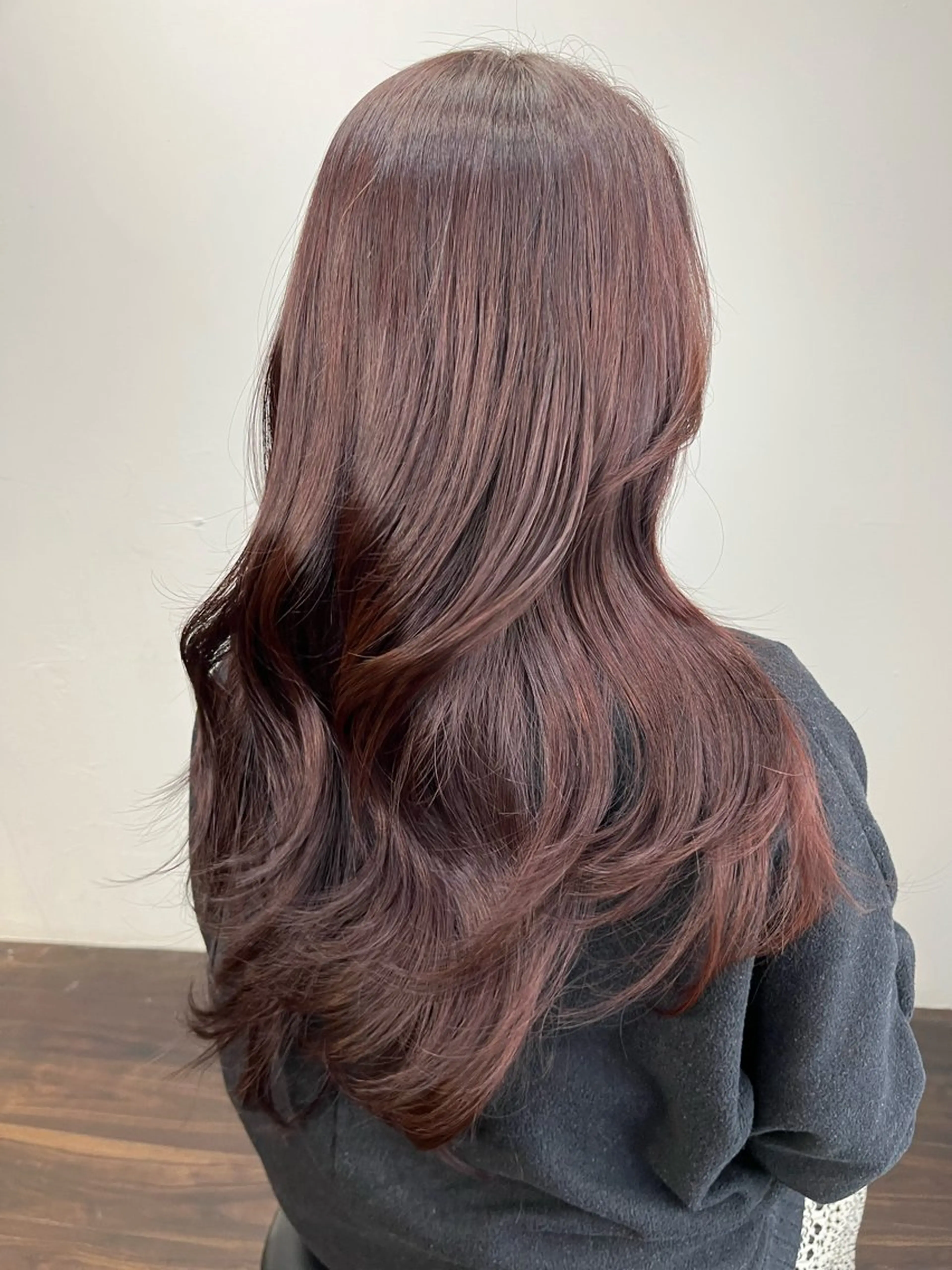 ミディアム カラー パーマ ヘアアレンジ ボルドーカラー 韓国風カラー 顔周りカット 髪質改善 韓国風ヘア カット ヘアカラー トリートメント 似合わせ暖色のプロ/ ニュアンスカラー🍊のヘアスタイル