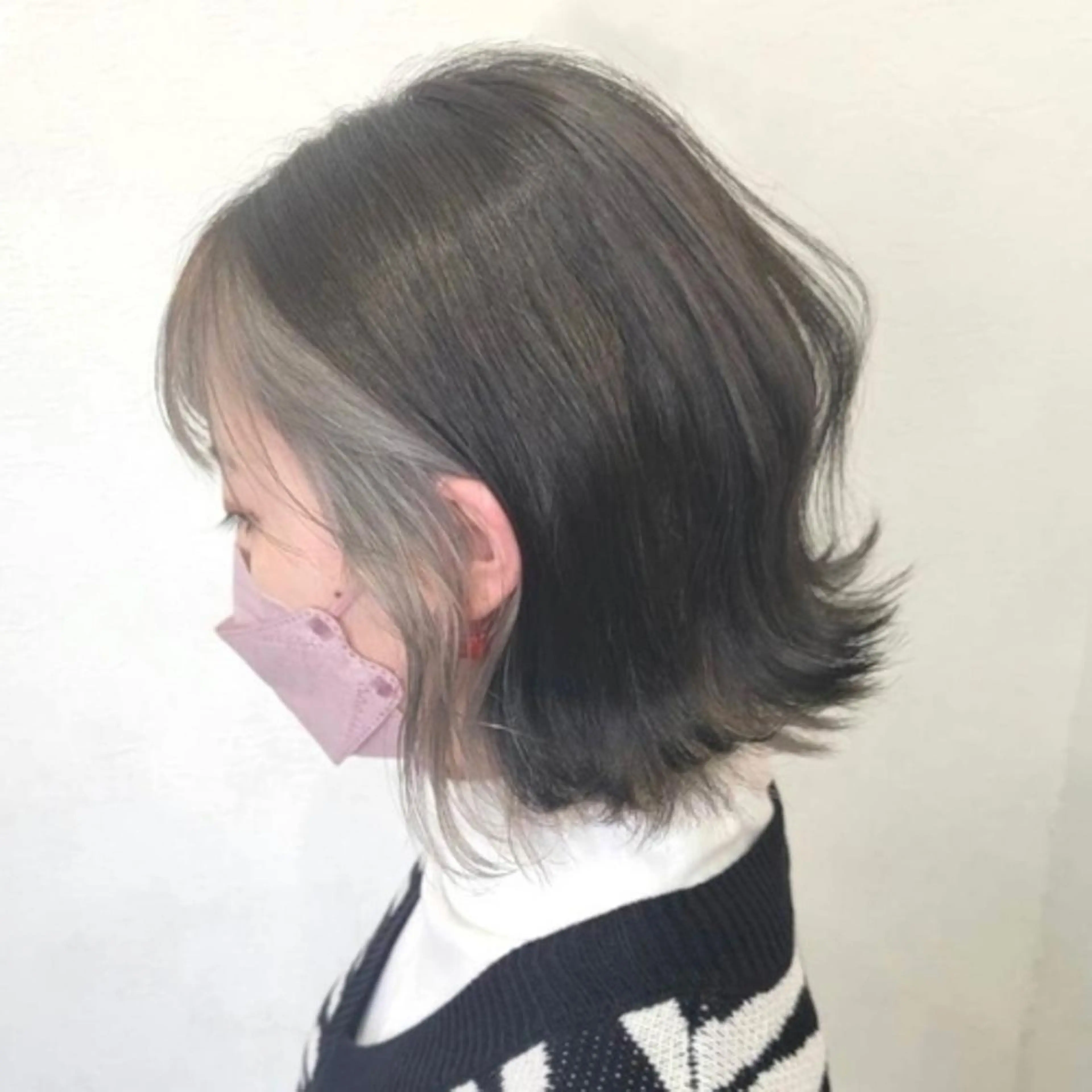 ミディアム カラー ベージュカラー インナーカラー シルバー シルバーベージュ ボブ ヘアケアサロン MAIN[メイン]のヘアスタイル